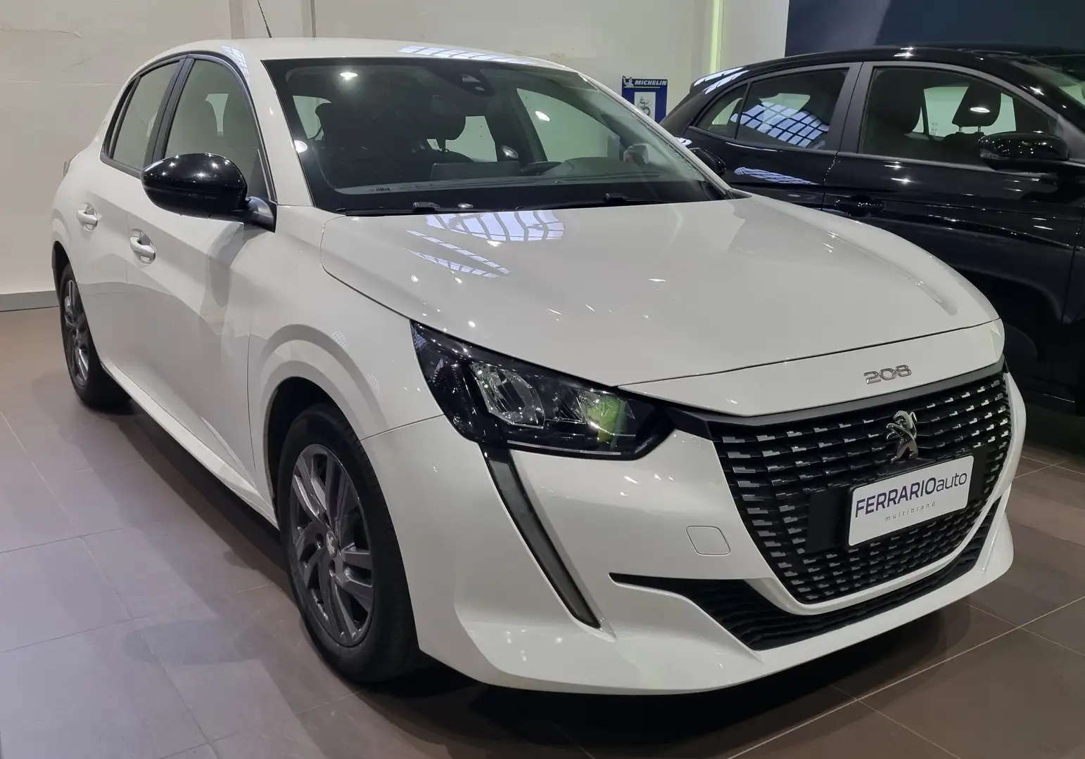 Peugeot 208 208 II 1.2 puretech Active Pack Weiß - 2