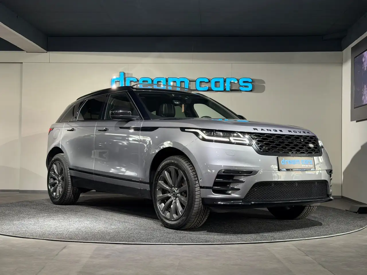 Land Rover Range Rover Velar 2.0 d Velar R-Dynamic / PANO / LEDER / VOLL Bild 14