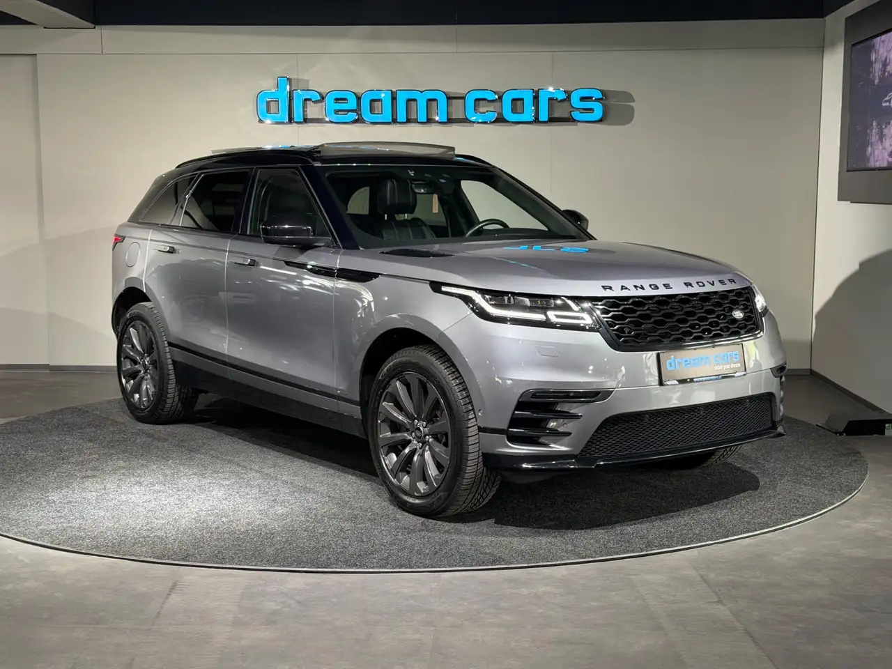Land Rover Range Rover Velar 2.0 d Velar R-Dynamic / PANO / LEDER / VOLL Bild 4