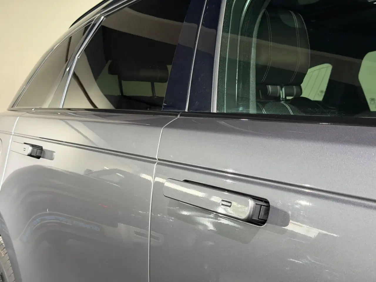 Land Rover Range Rover Velar 2.0 d Velar R-Dynamic / PANO / LEDER / VOLL Bild 20