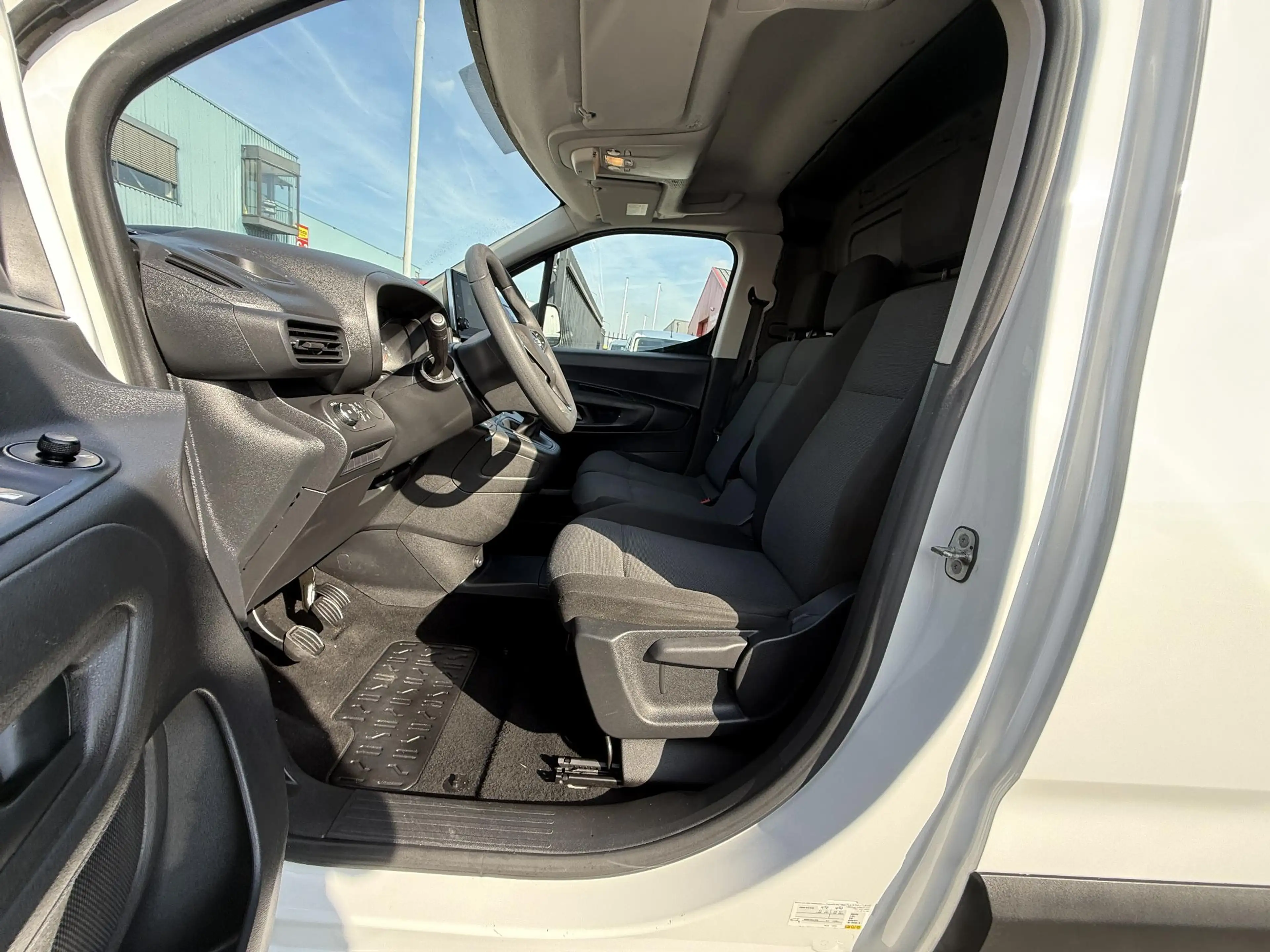 Opel Combo 1.2 Turbo L1H1 Edition BENZINE 3-ZTIS CARPLAY — photo 8
