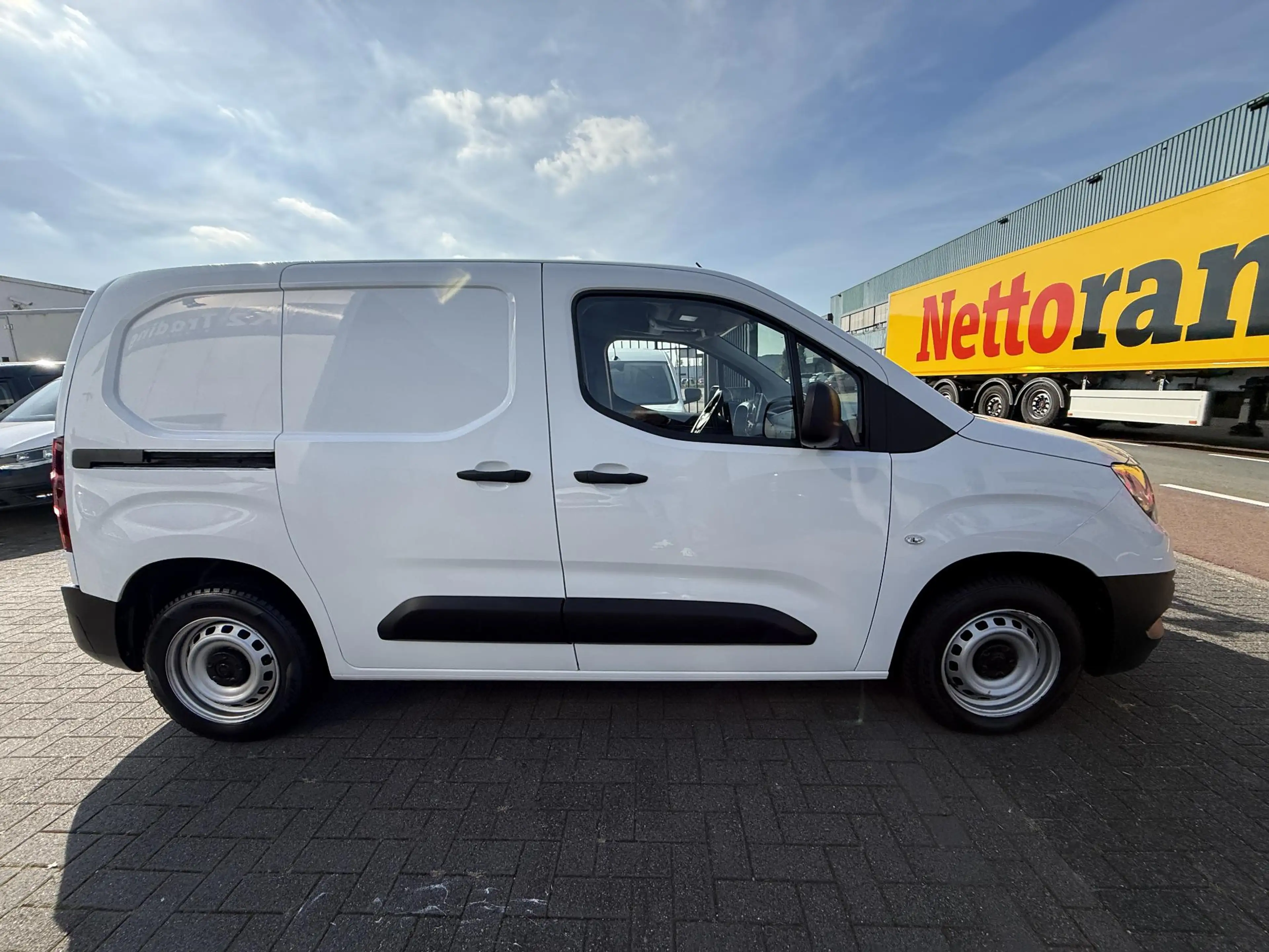 Opel Combo 1.2 Turbo L1H1 Edition BENZINE 3-ZTIS CARPLAY — photo 2
