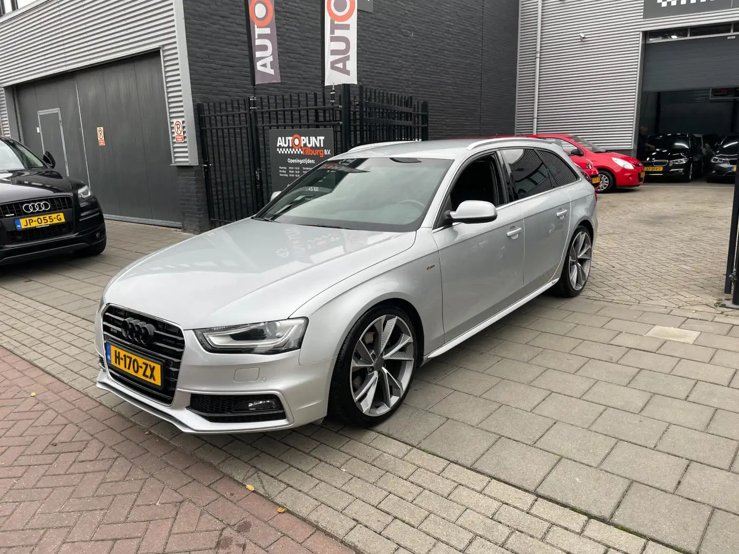 Audi A4 Avant 1.8 TFSI Pro Line S Sport Airco Navi PDC NAP Grijs - 1