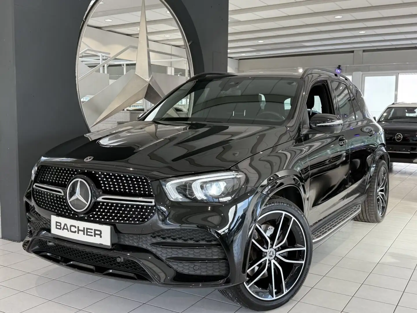 Mercedes-Benz GLE 300 AMG LINE 22 Zoll,Trittbretter, Werksgarantie! Schwarz - 1