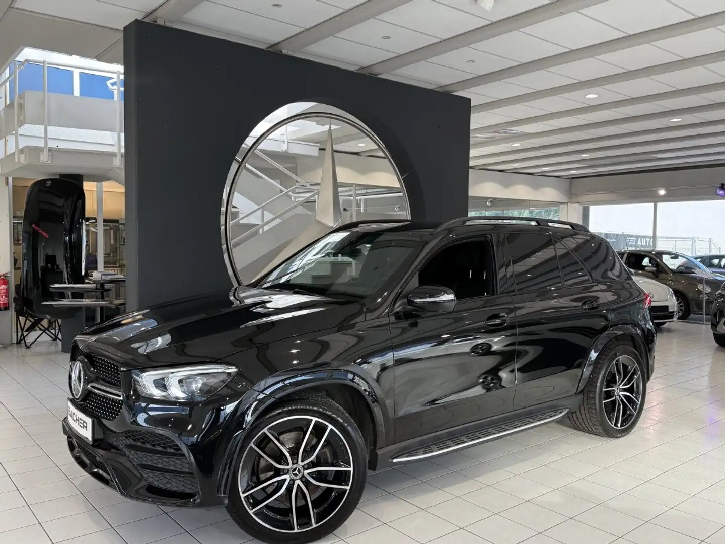 Mercedes-Benz GLE 300 AMG LINE 22 Zoll,Trittbretter, Werksgarantie! Schwarz - 2