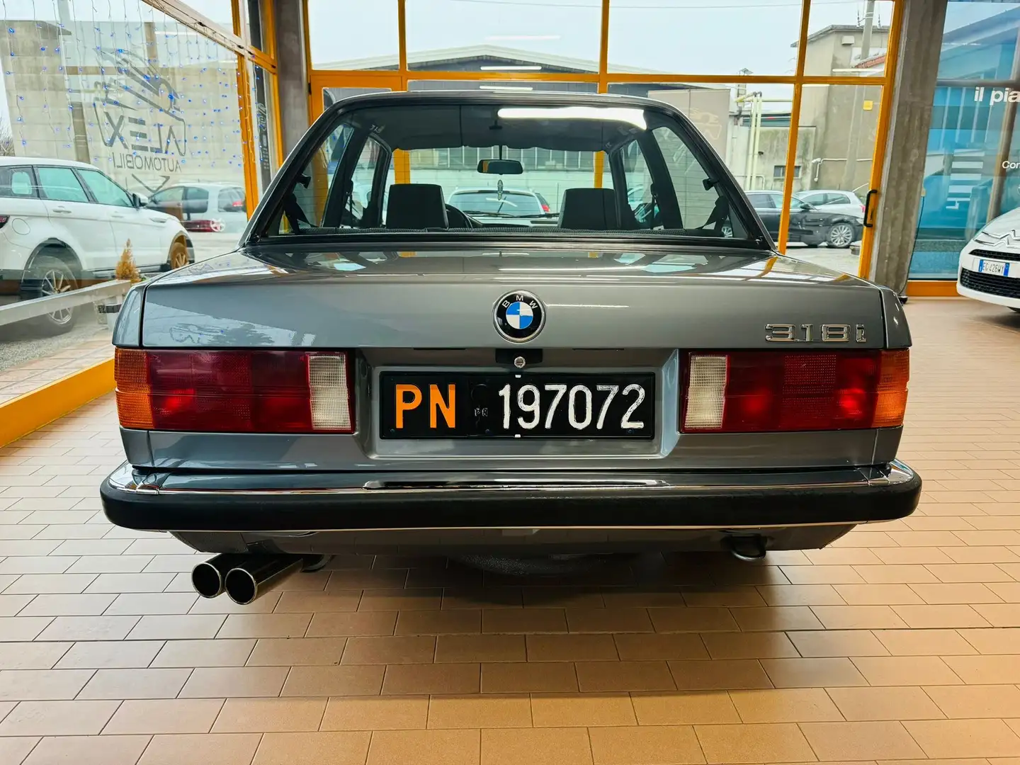 BMW 318 318i 2p - 2