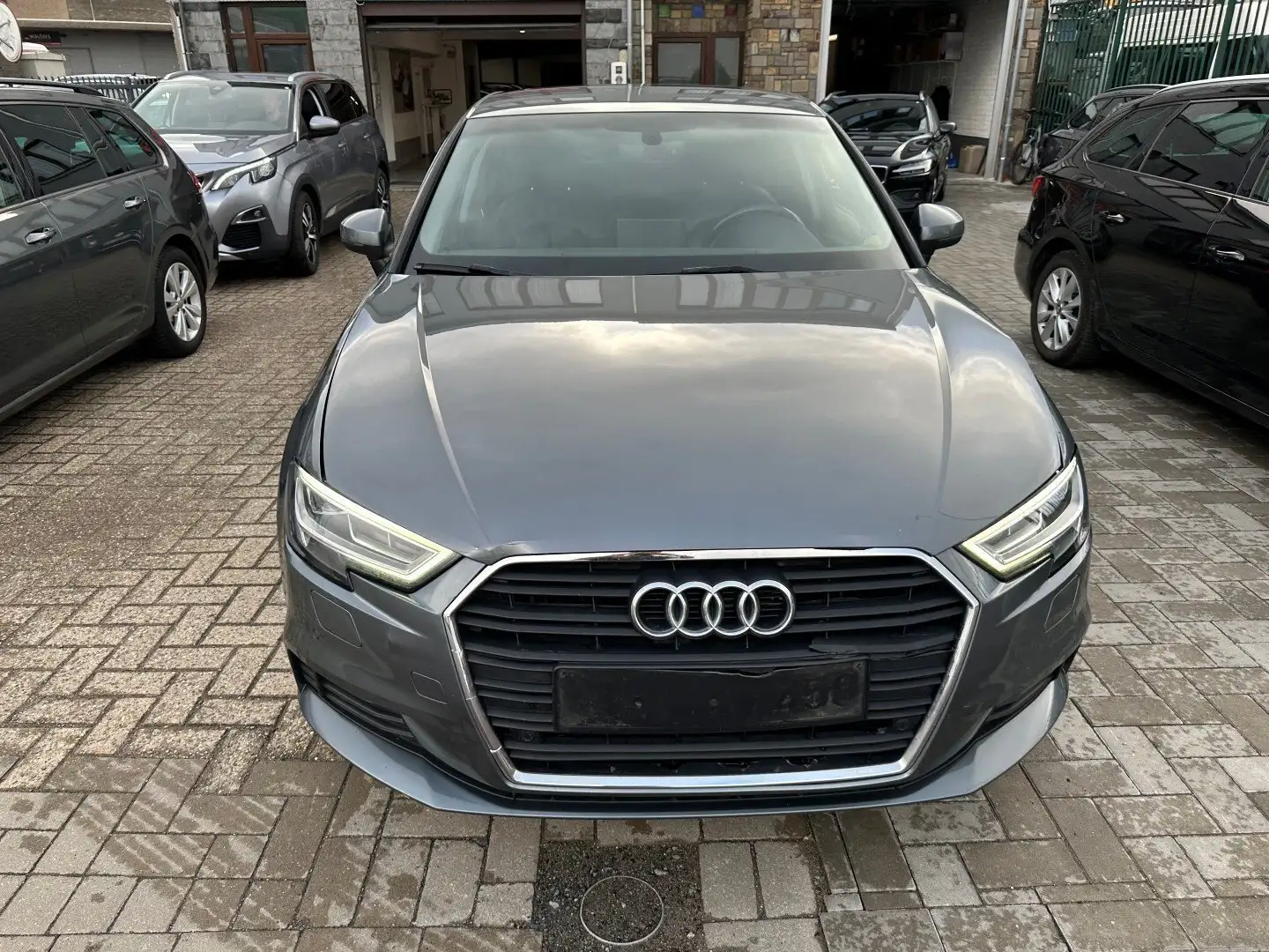 Audi A3 A3 30 g-tron Sportback S tronic Gris - 1