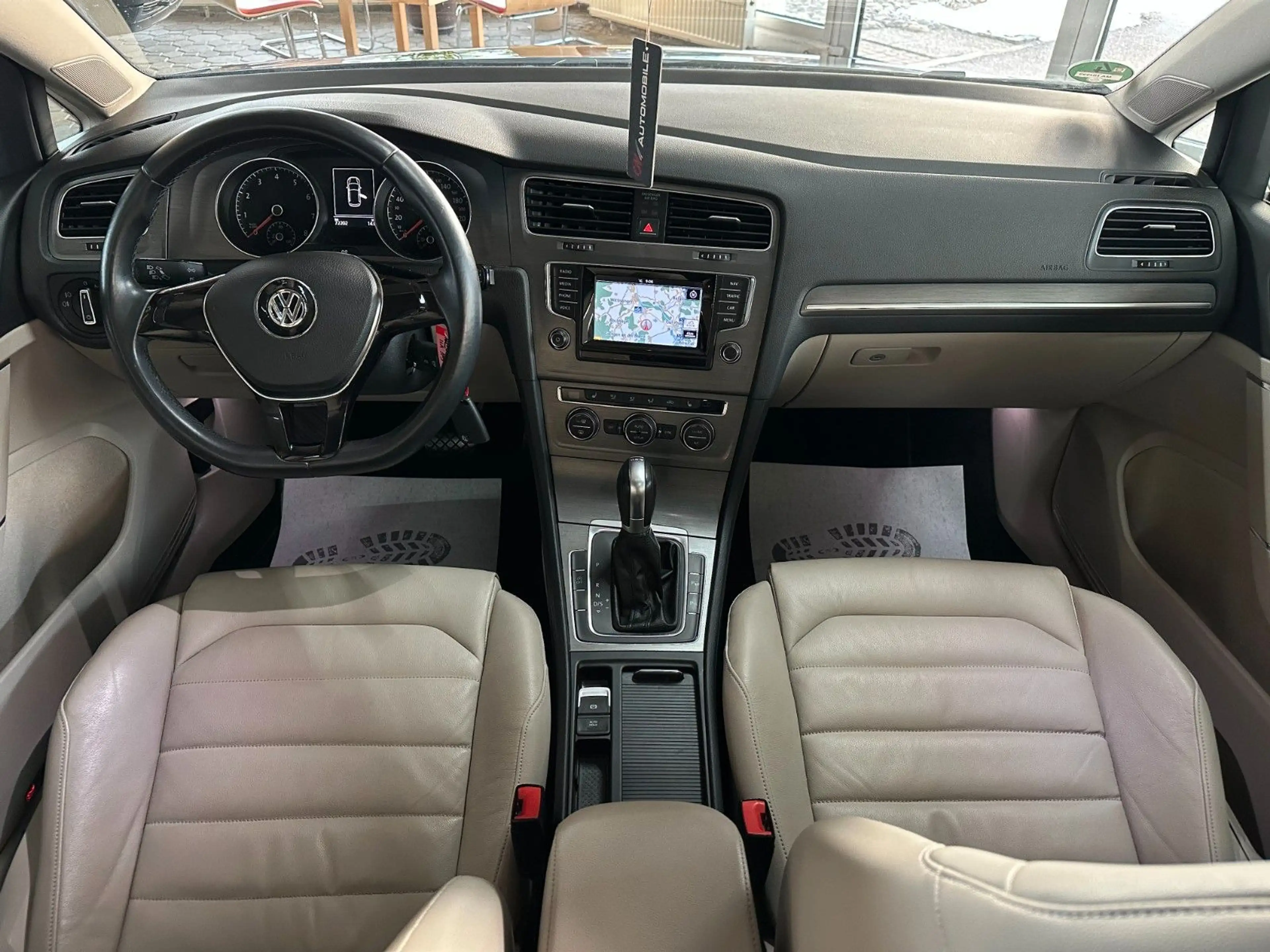 Volkswagen Golf VII Lim. BMT DSG*SHZ*Leder*Pano*Nav*Bi-Xen — photo 10