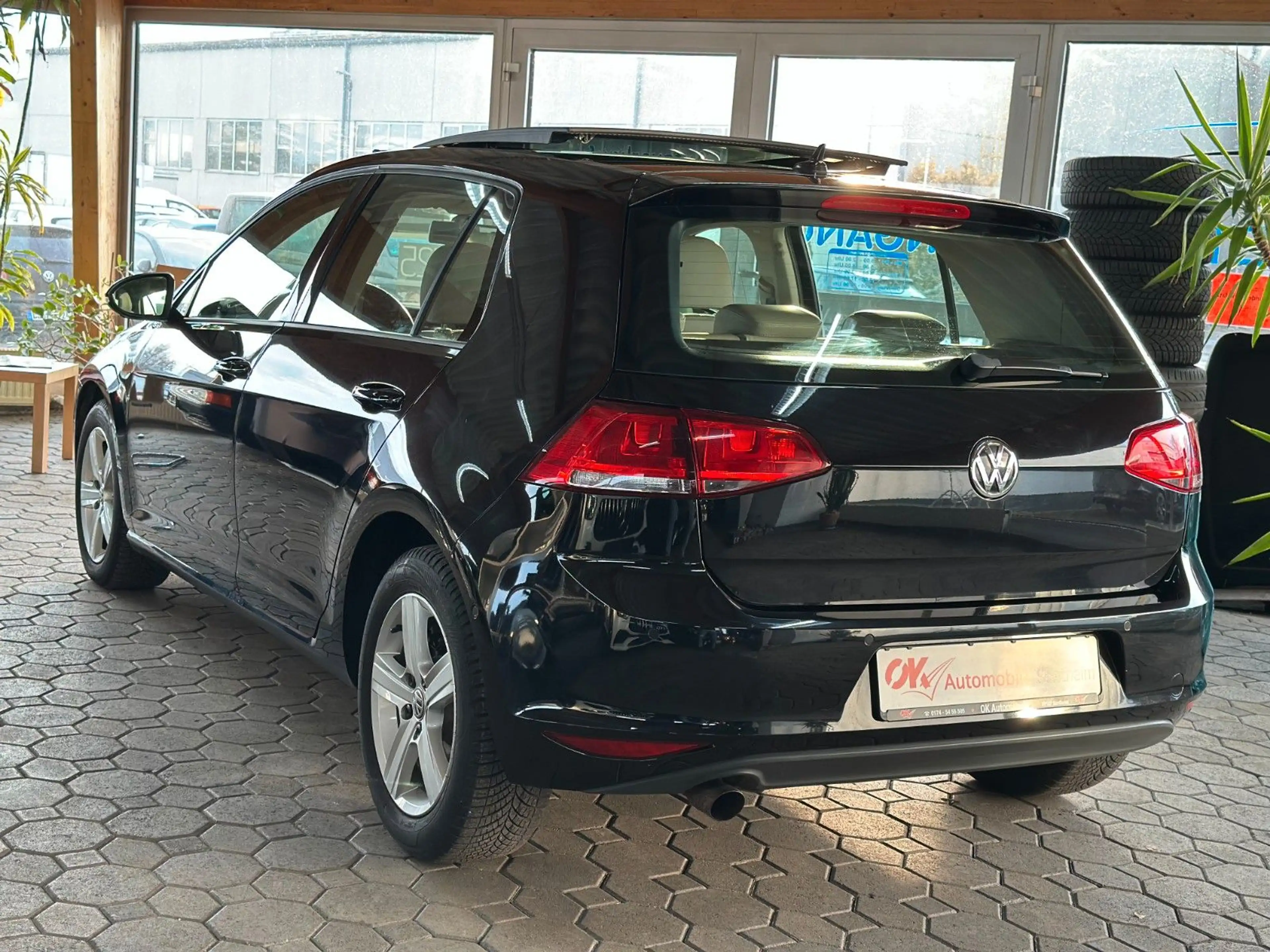 Volkswagen Golf VII Lim. BMT DSG*SHZ*Leder*Pano*Nav*Bi-Xen — photo 4