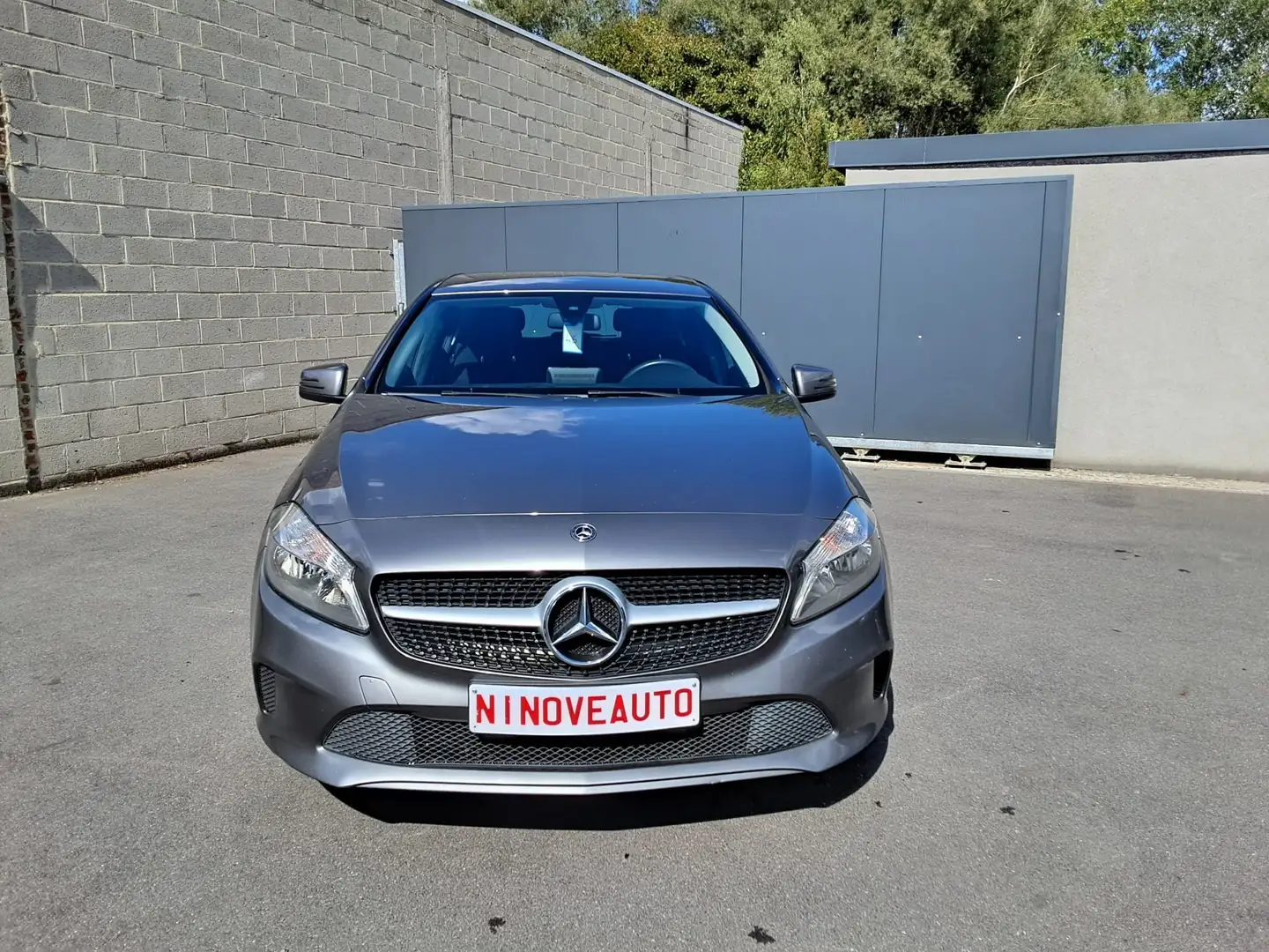 Mercedes-Benz A 180 A 180d Edition *NAVI AIRCO 1STE EIGENAAR* Grijs - 1