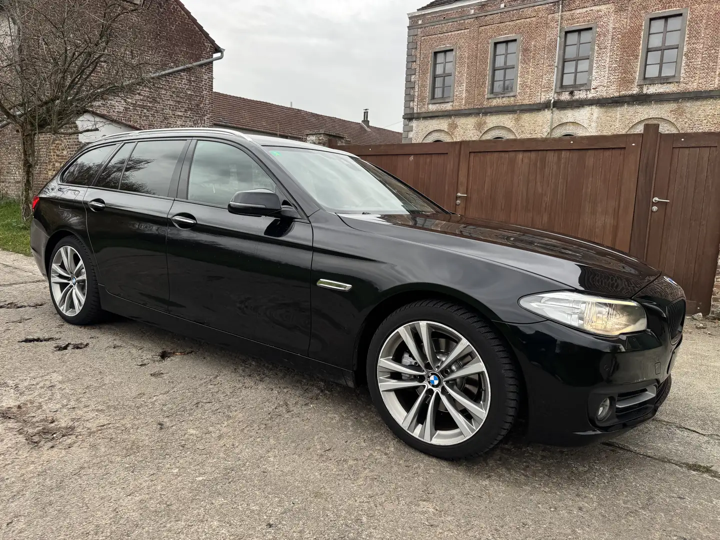 BMW 518 Touring 518 dA *Xenon*GPS*Camera* Noir - 1