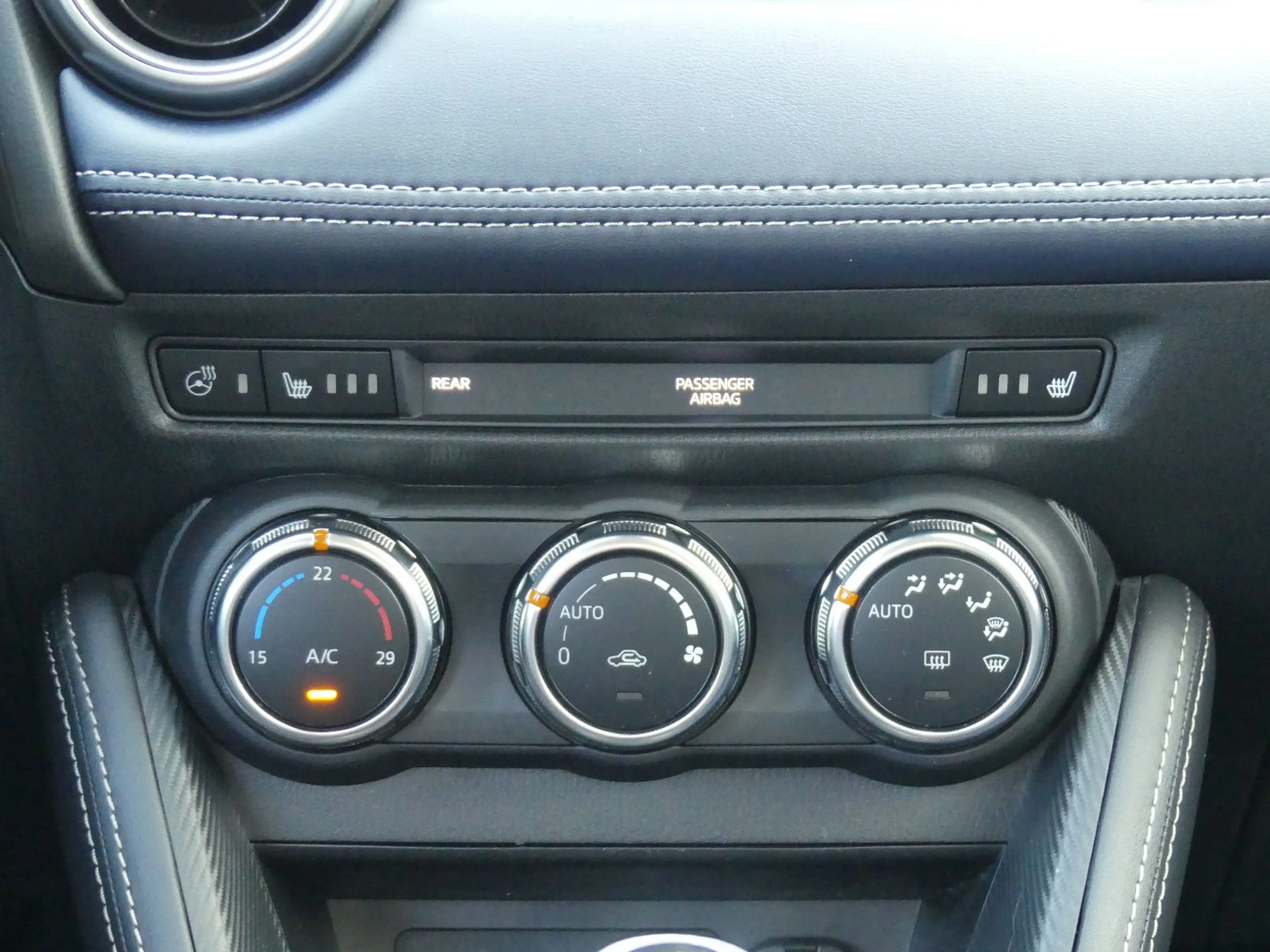 Mazda 2 e-SKYACTIV-G 90 M Hybrid Sports-Line — photo 14