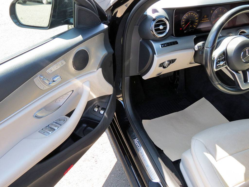 Mercedes-Benz E 400 d T-Modell 4M LED Distr. Widescreen Panorama — photo 6