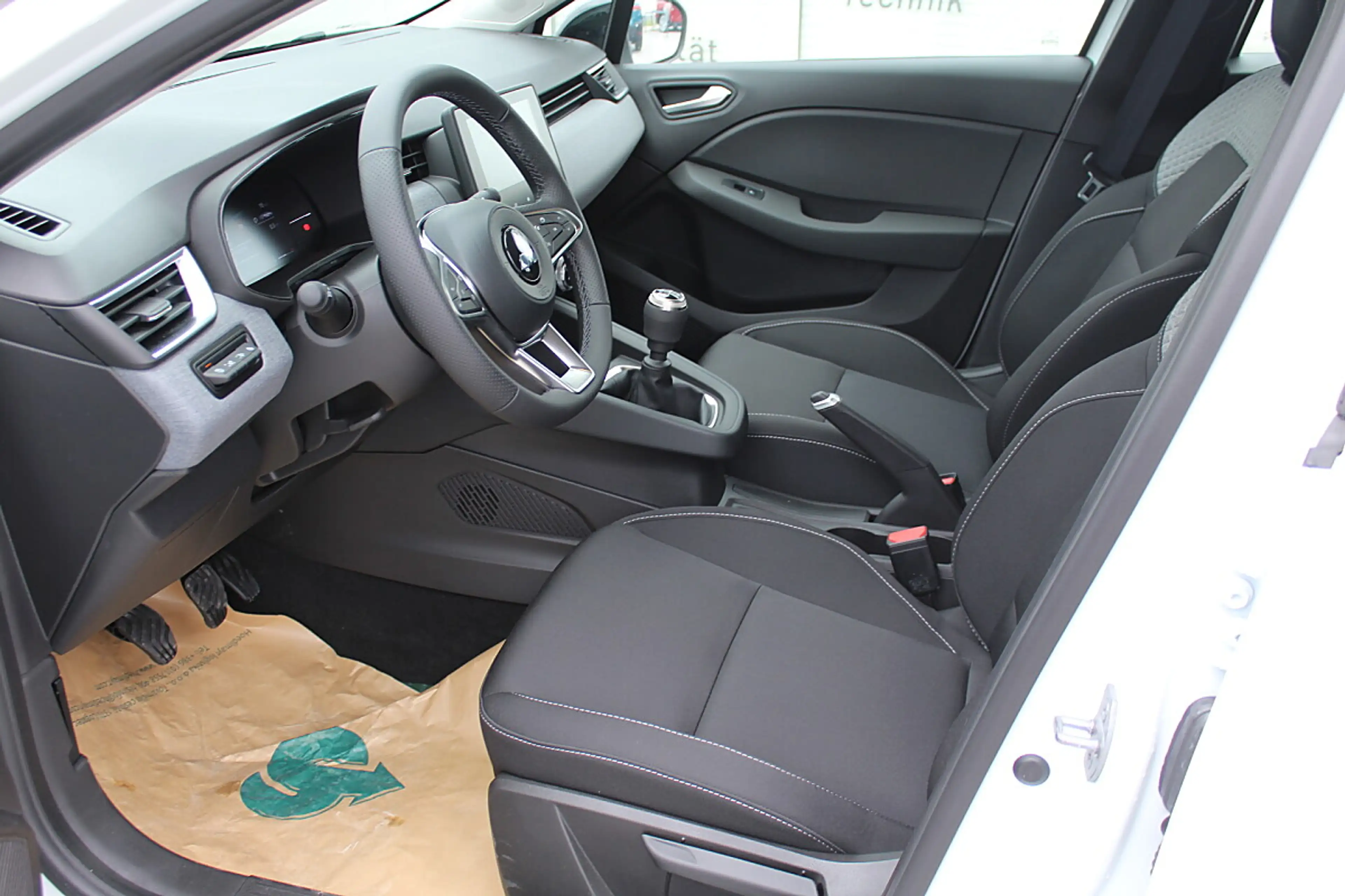 Mitsubishi Colt 1,0 MPI-T Invite — photo 9
