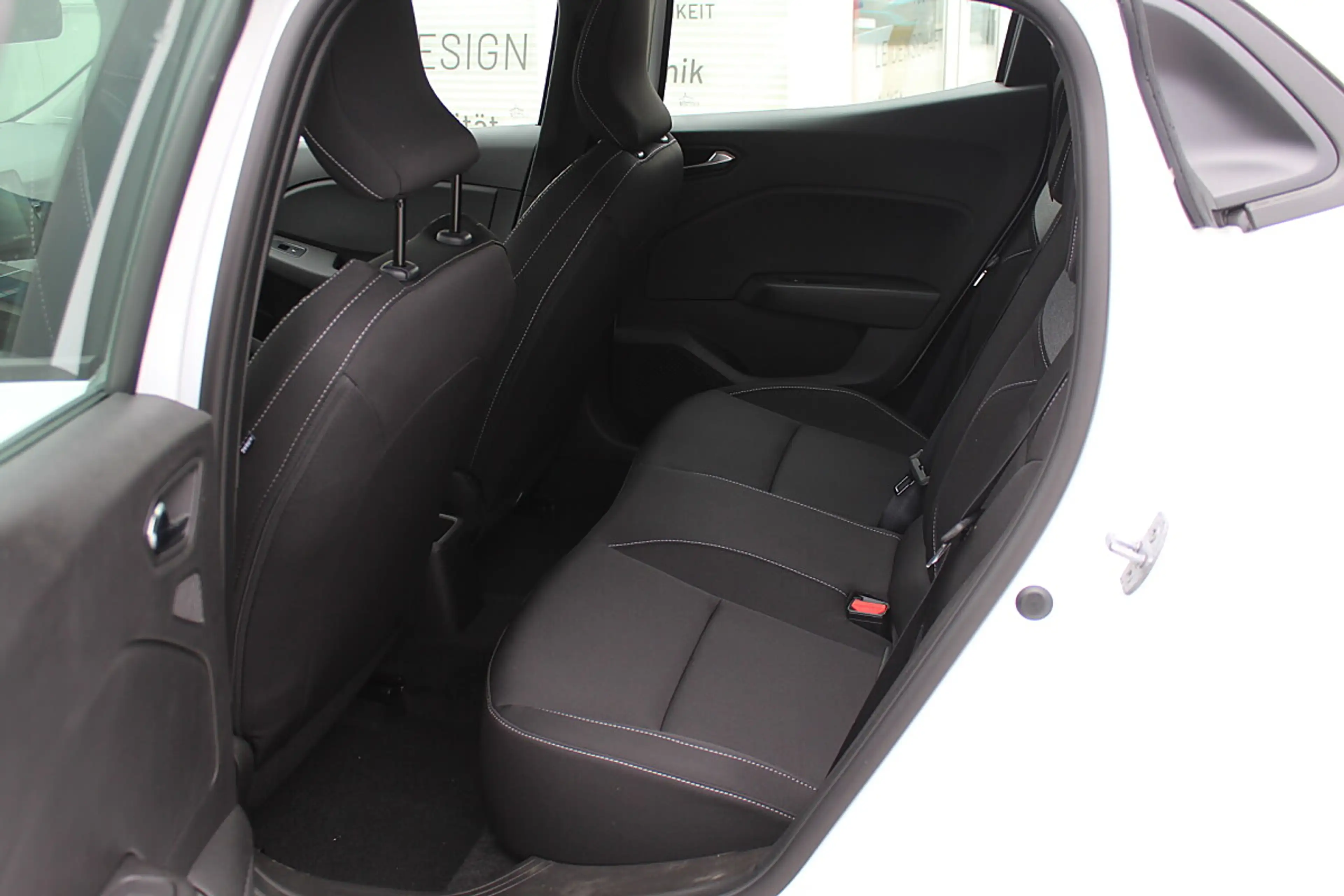 Mitsubishi Colt 1,0 MPI-T Invite — photo 11