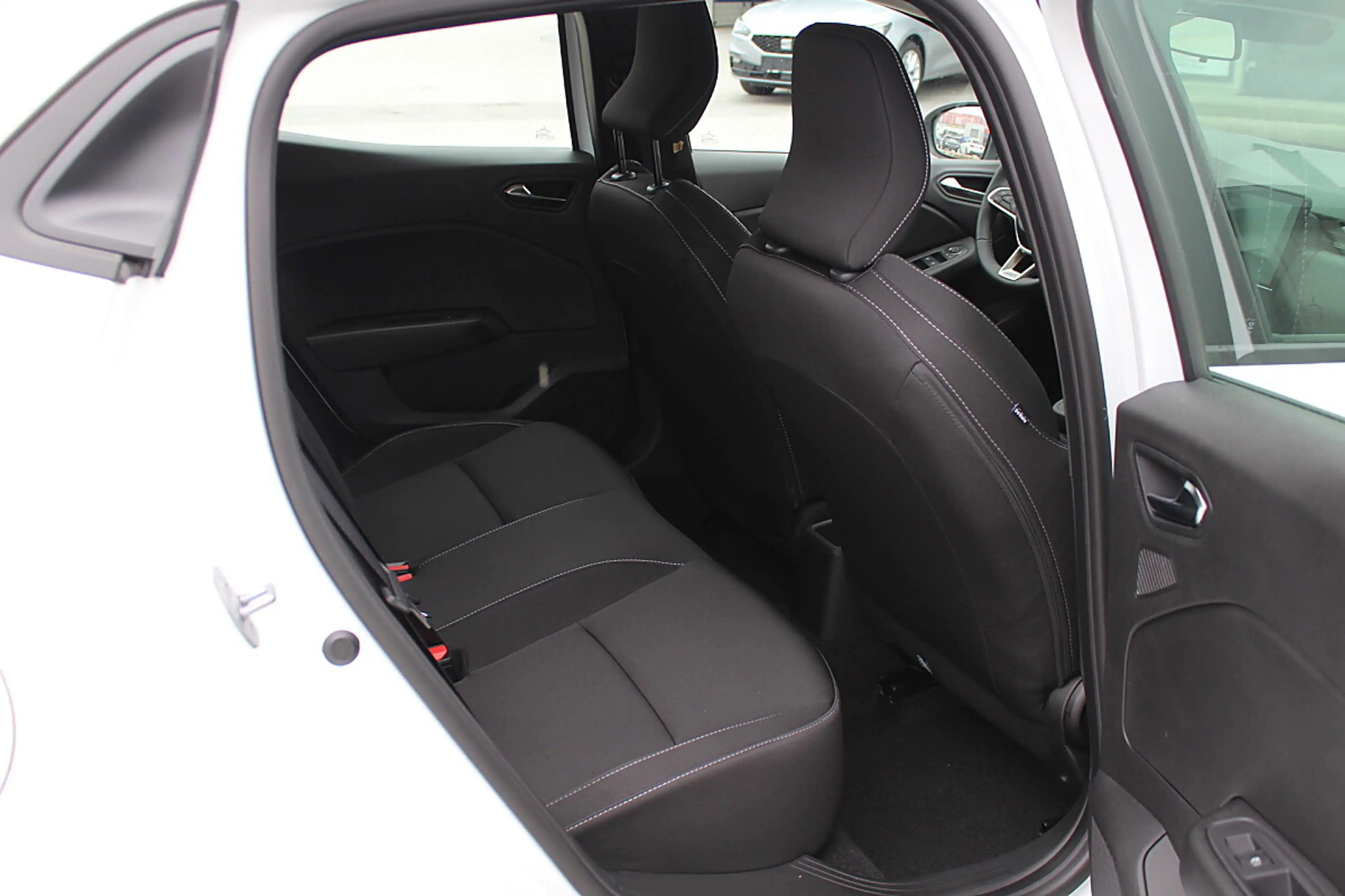 Mitsubishi Colt 1,0 MPI-T Invite — photo 12