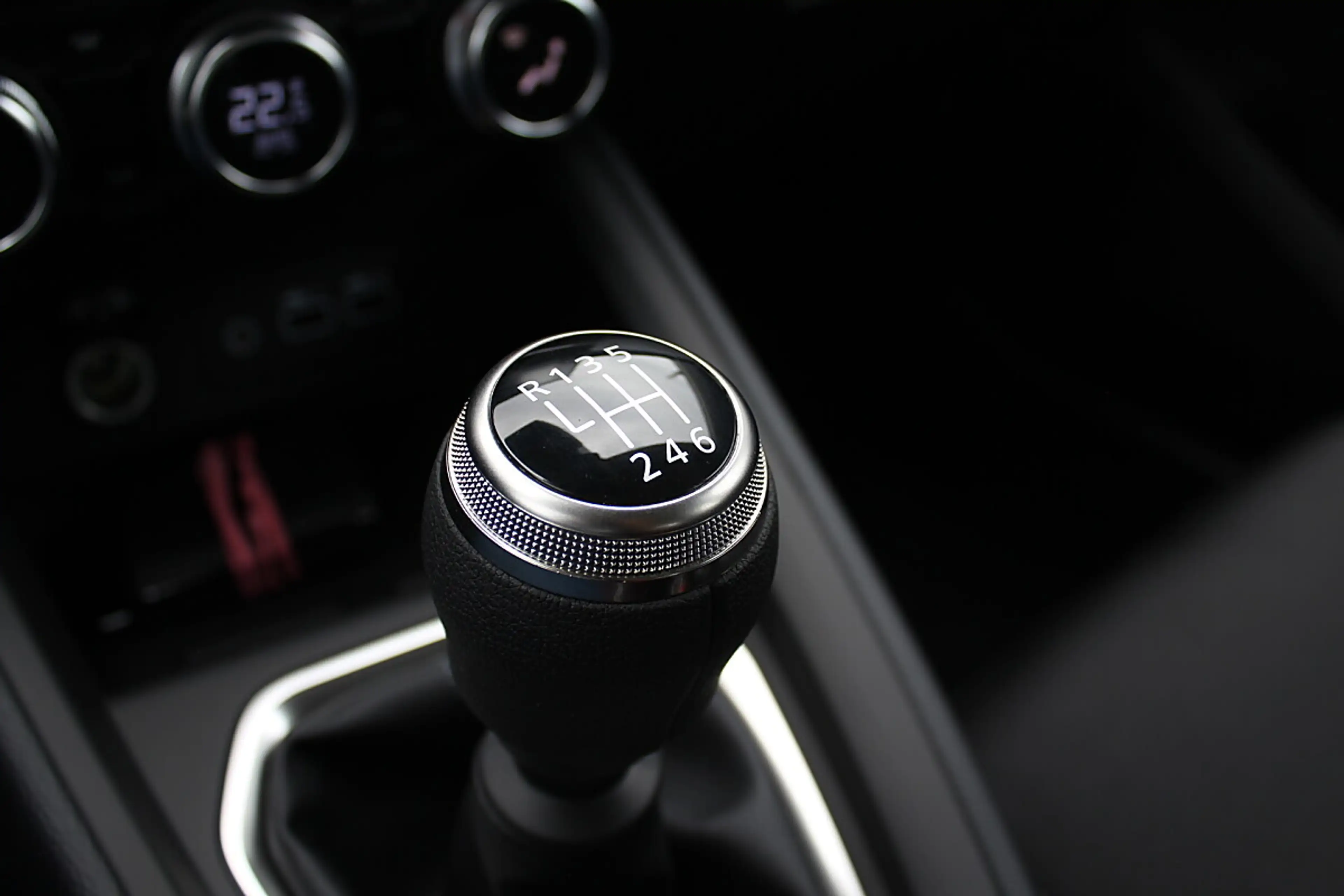 Mitsubishi Colt 1,0 MPI-T Invite — photo 15
