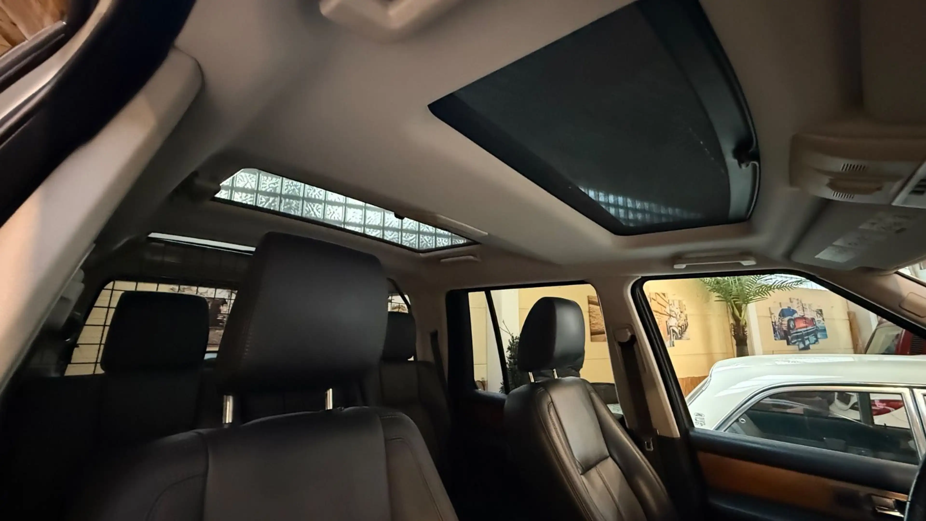 Land Rover Discovery 4 TDV6 HSE — photo 5
