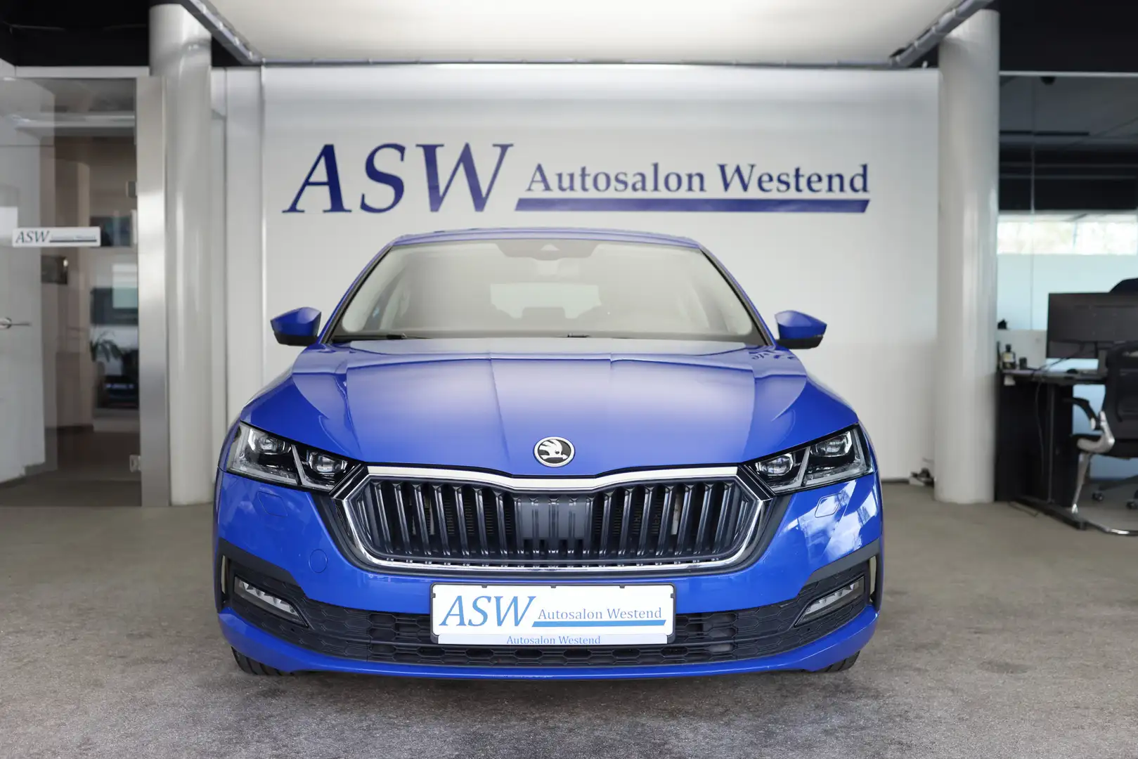 Skoda Octavia LIMOUSINE 2,0 TDI AMBITION 4XSITZHEIZUNG Azul - 2