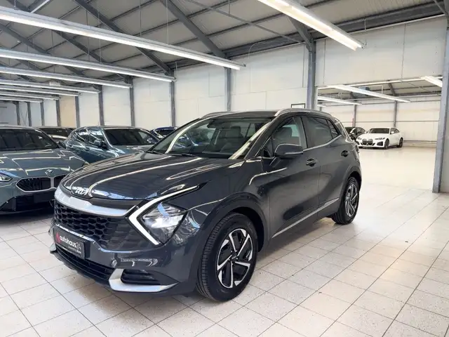 Kia Sportage view 3