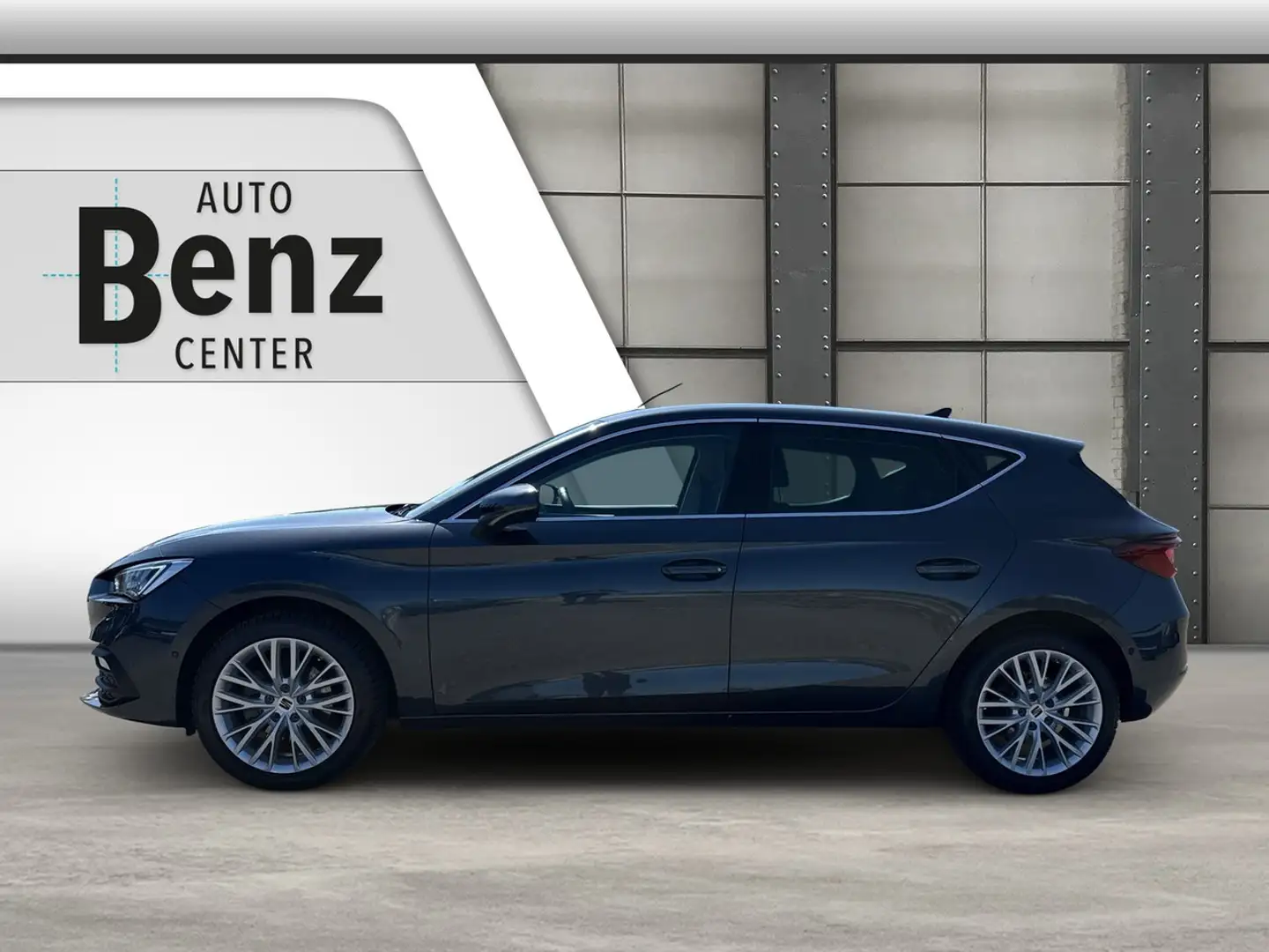 SEAT Leon Xcellence 1.5 eTSI Xcellence NAVI*PDC*SITZHZ*ACC Grau - 2