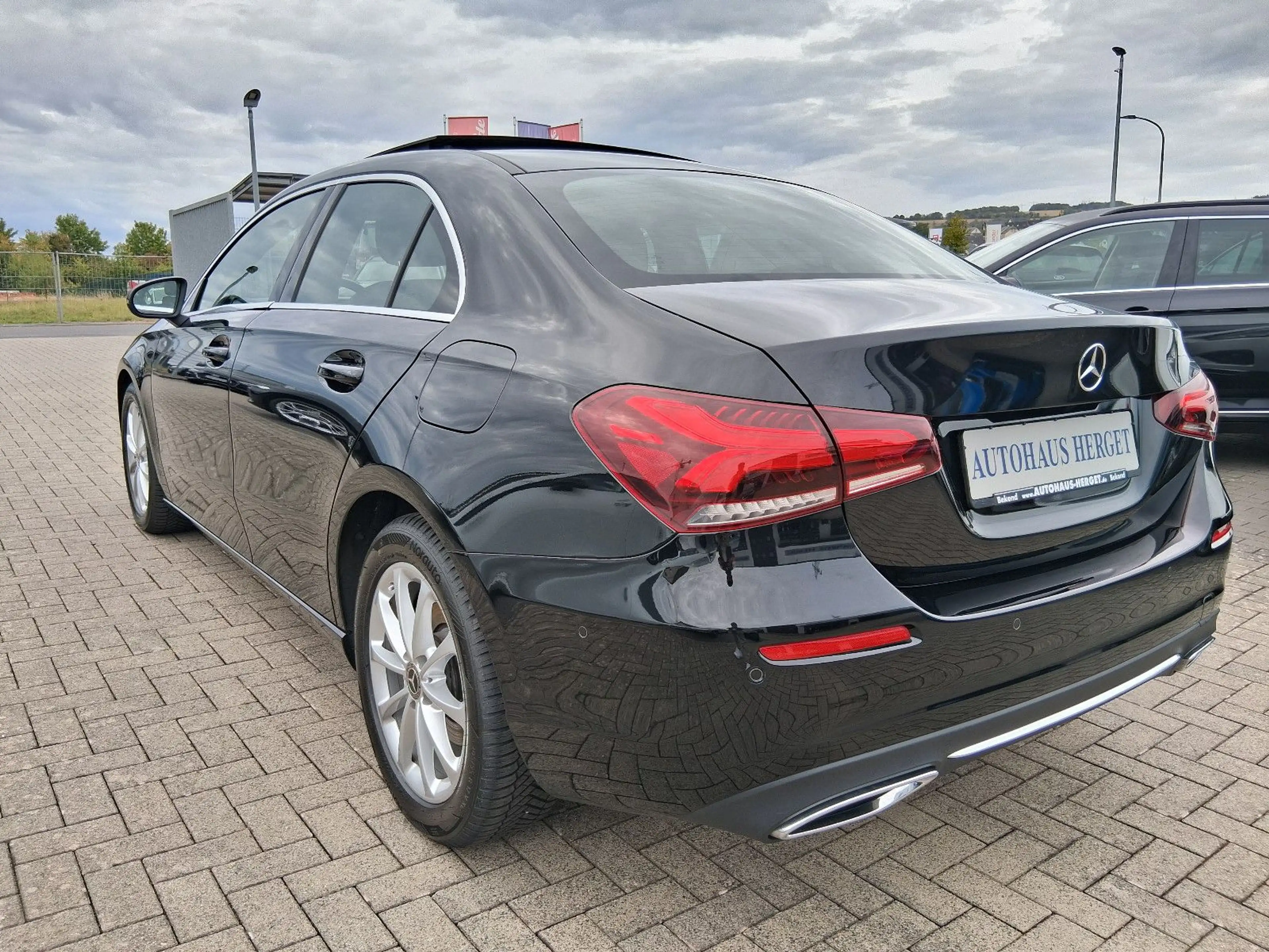 Mercedes-Benz A 200 Limousine Progressive — photo 6