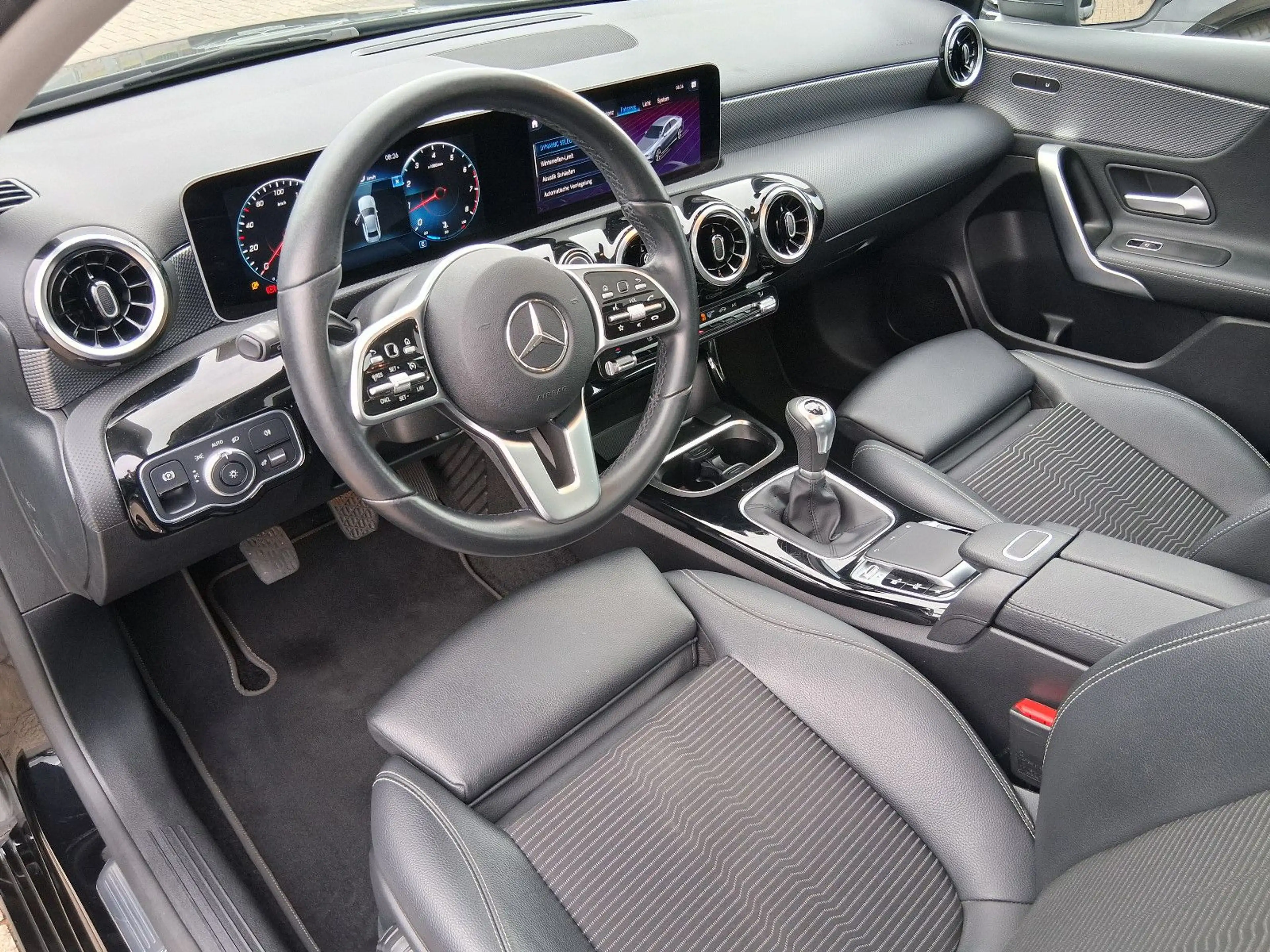 Mercedes-Benz A 200 Limousine Progressive — photo 8