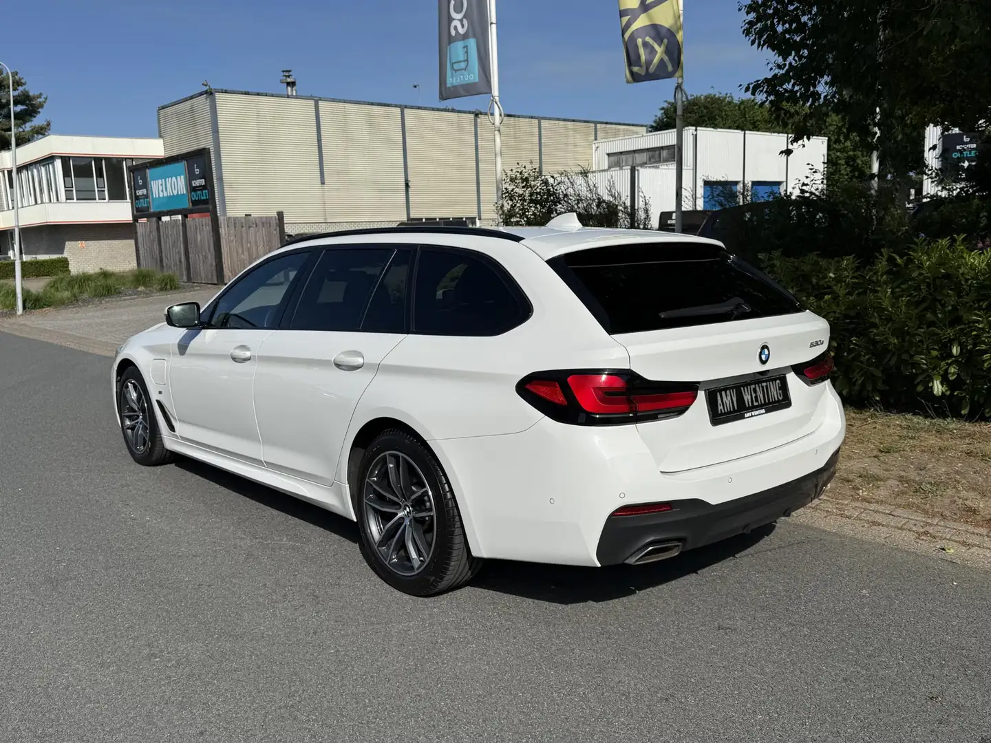 BMW 530 5-serie Touring 530e M-Sport 292PK Laser•ACC•HeadU Wit - 2