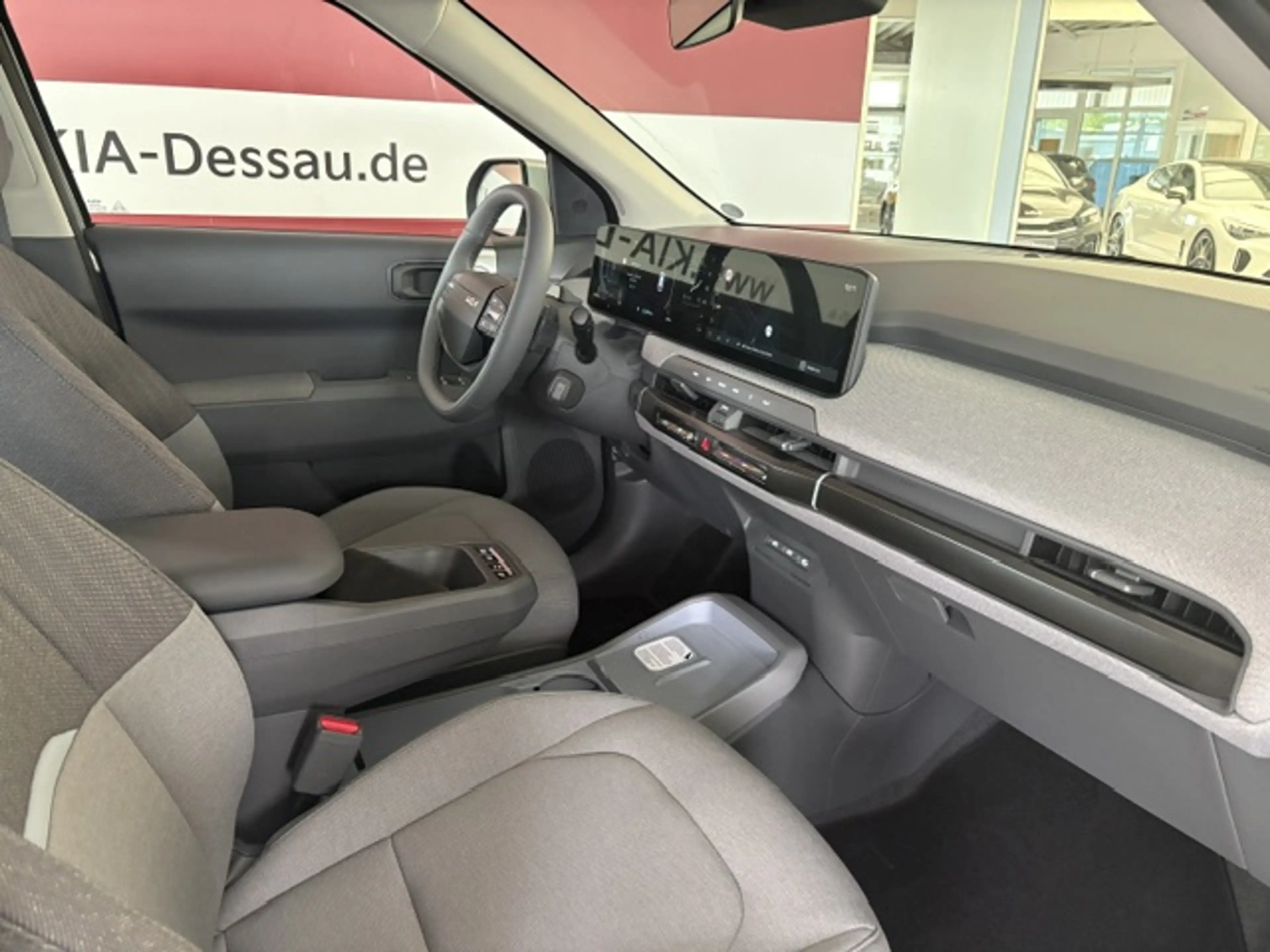 Kia EV3 81.4 Earth WIC — photo 11