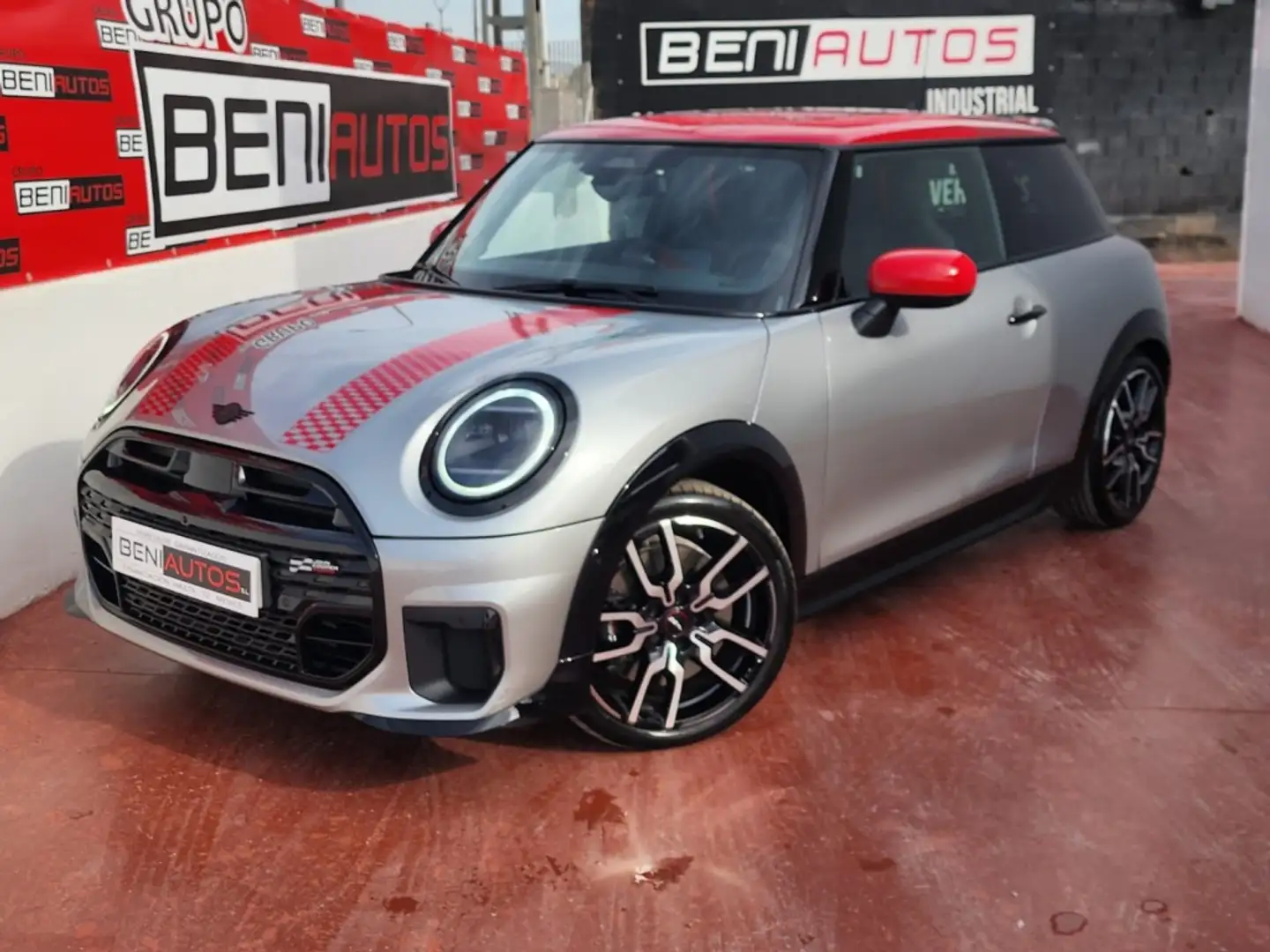 MINI John Cooper Works 3 Puertas S Aut. Šedá - 1