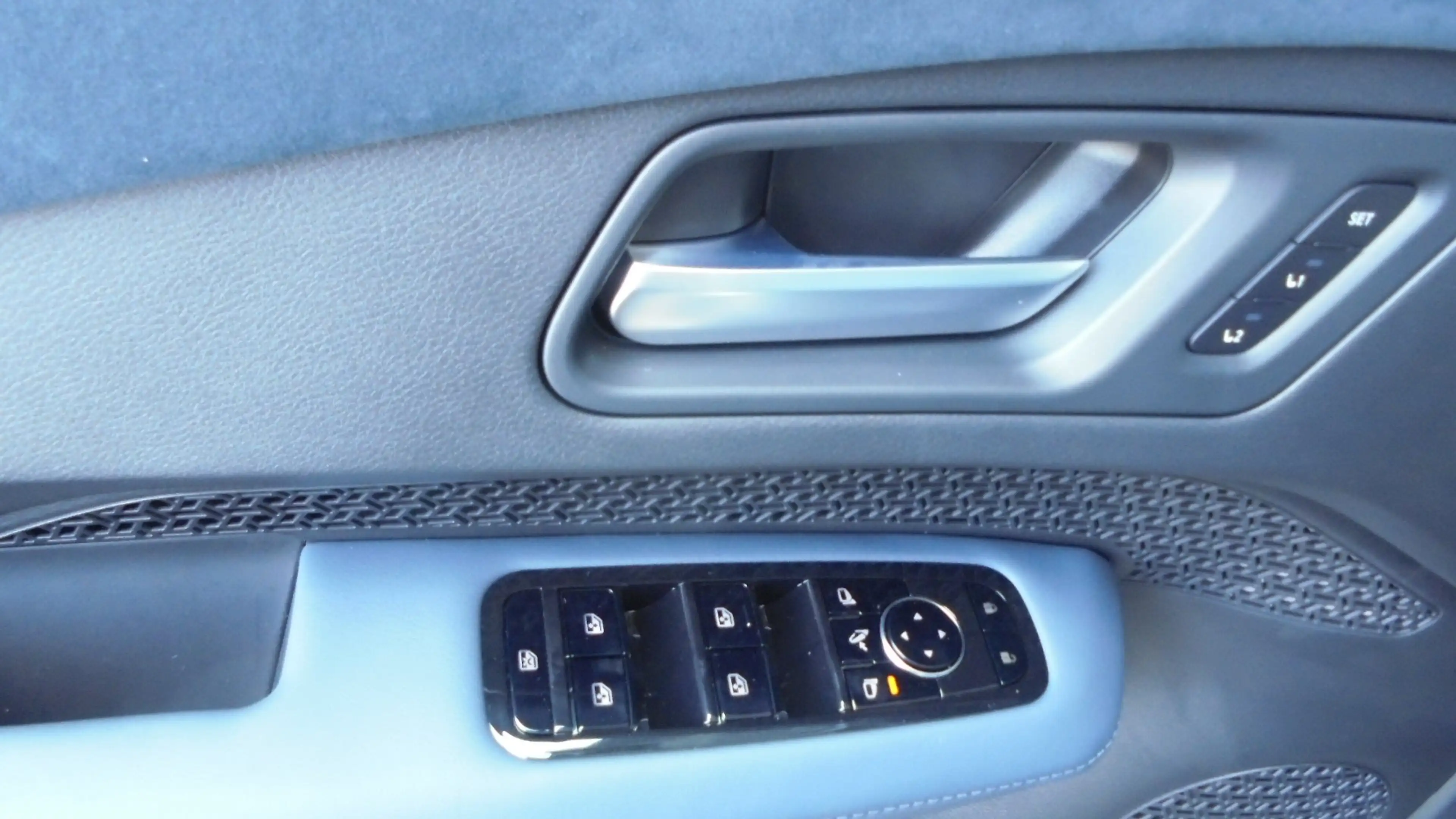 Nissan Ariya 87 kWh e-4ORCE AWD Evolve Pack — photo 6