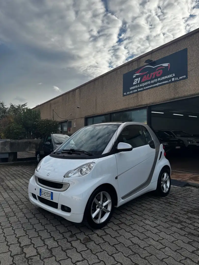 smart forTwo fortwo 1000 52 kW coupé passion Blanc - 1