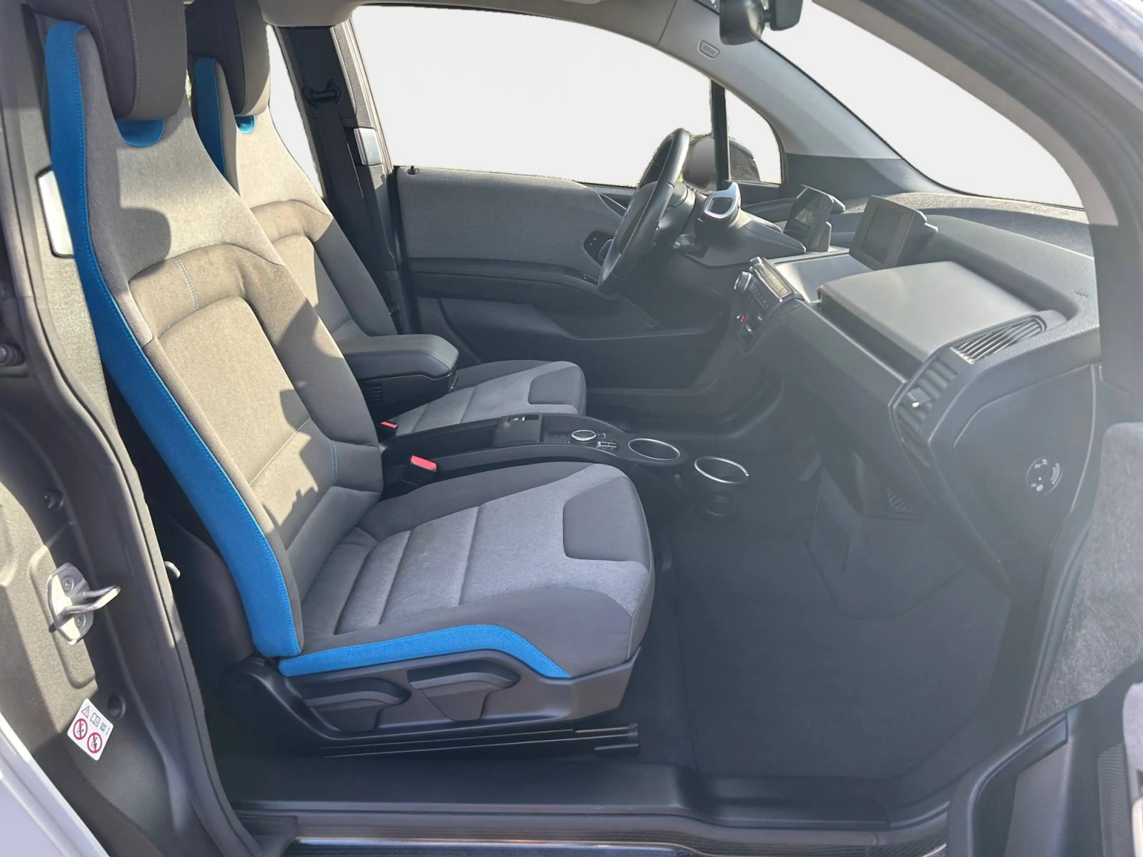 BMW i3 Basis — photo 15