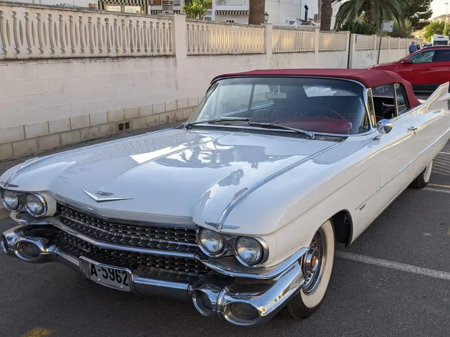 Cadillac Deville Convertible Wit - 1