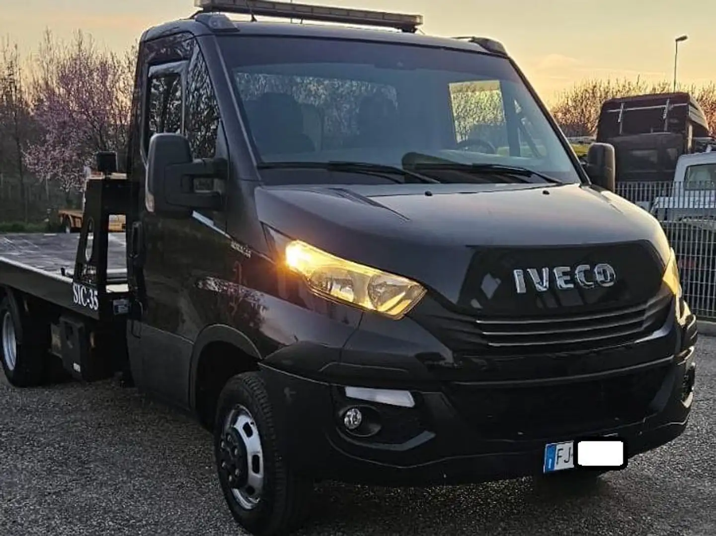 Iveco DAILY 35C18 Carroattrezzi 3.0 TDI 180cv 2017 Nero - 2