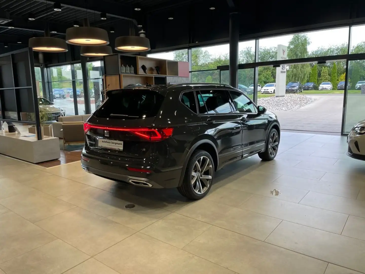 SEAT Tarraco 2.0 TDI DSG FR*20Zoll*DCC*LED*Navi* Grau - 2