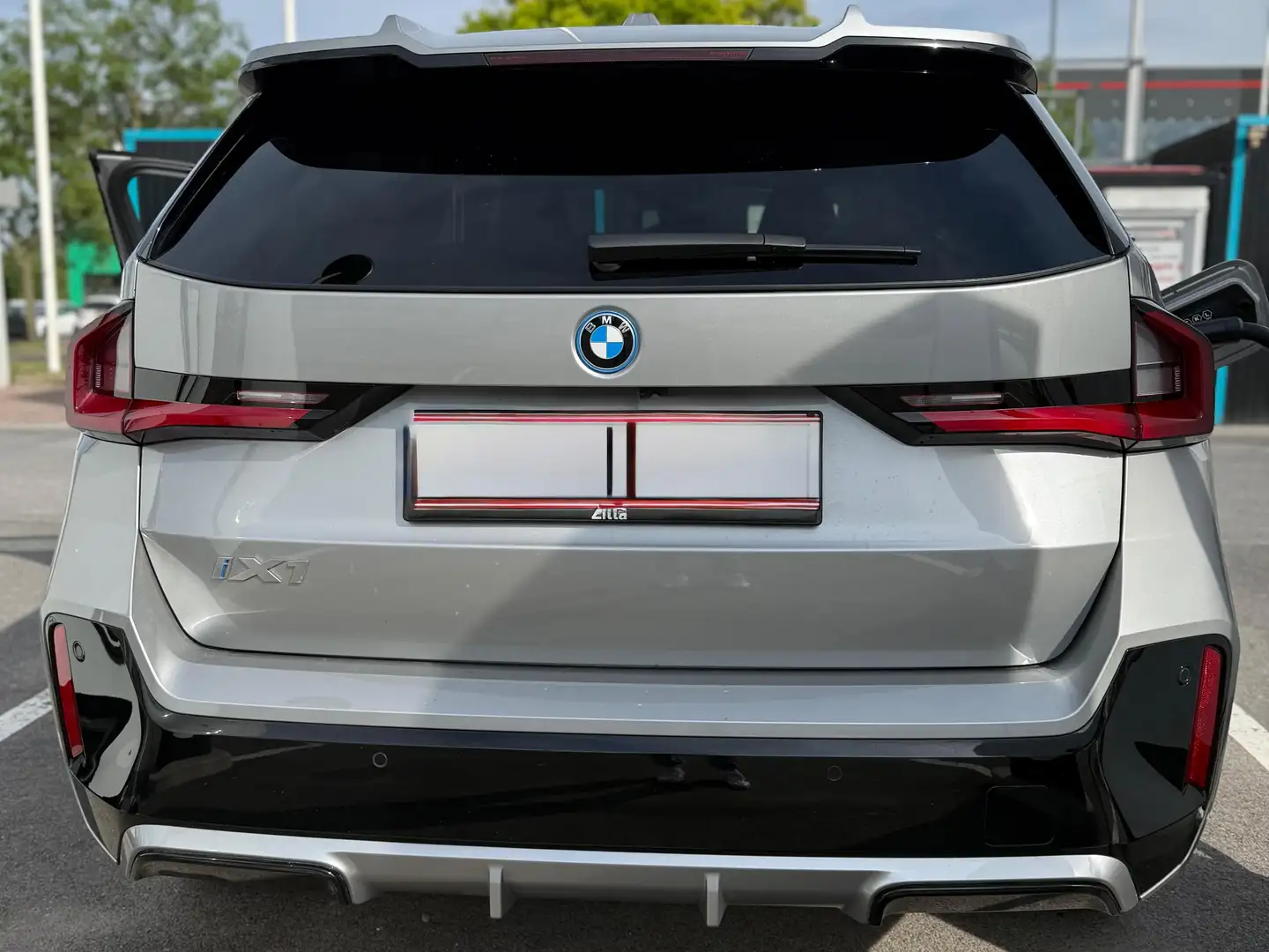 BMW iX1 iX1 eDrive20 66,5kWh Silber - 2