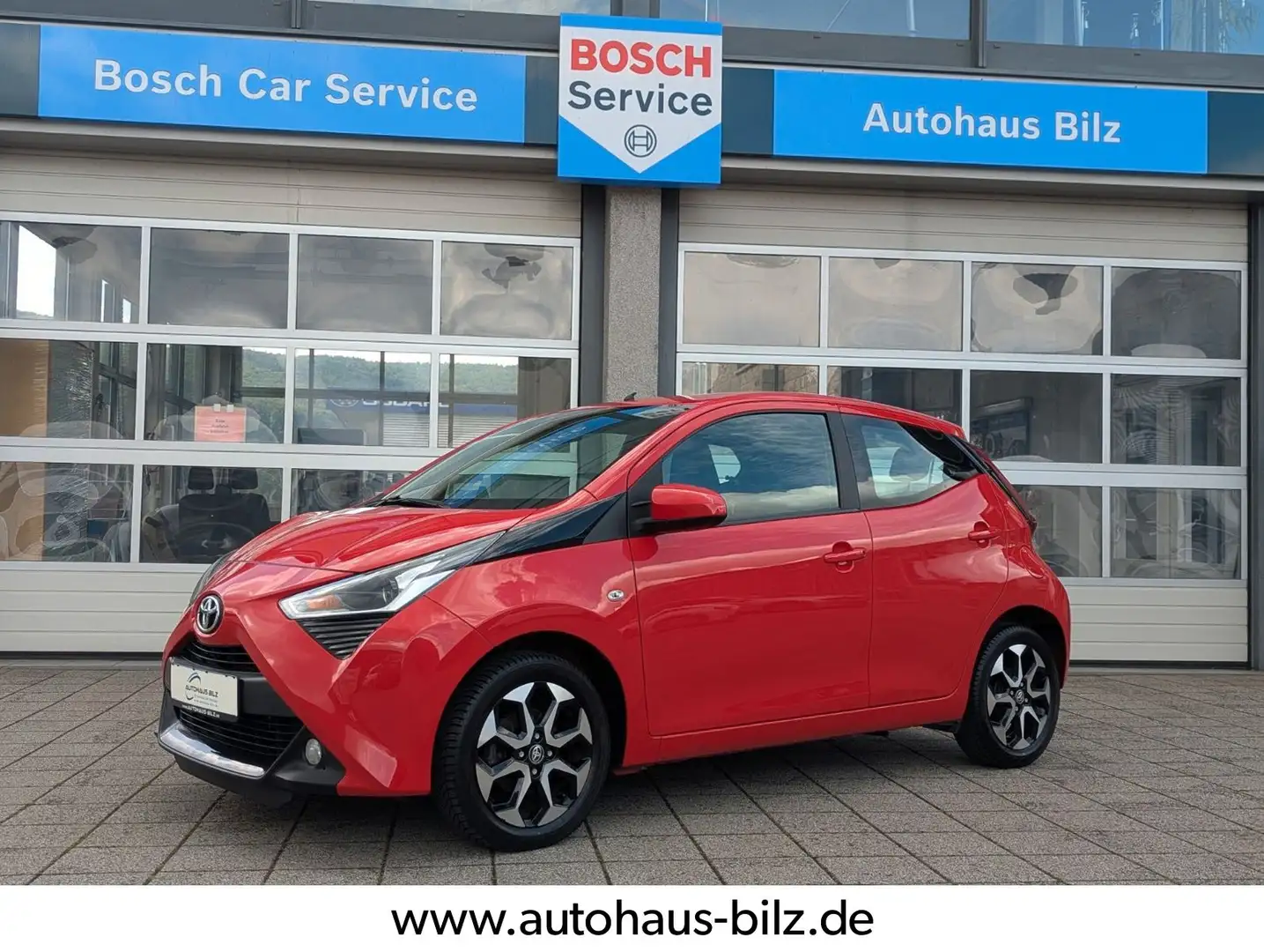 Toyota Aygo AYGO x-play club*Kamera*Bluetooth Rouge - 1