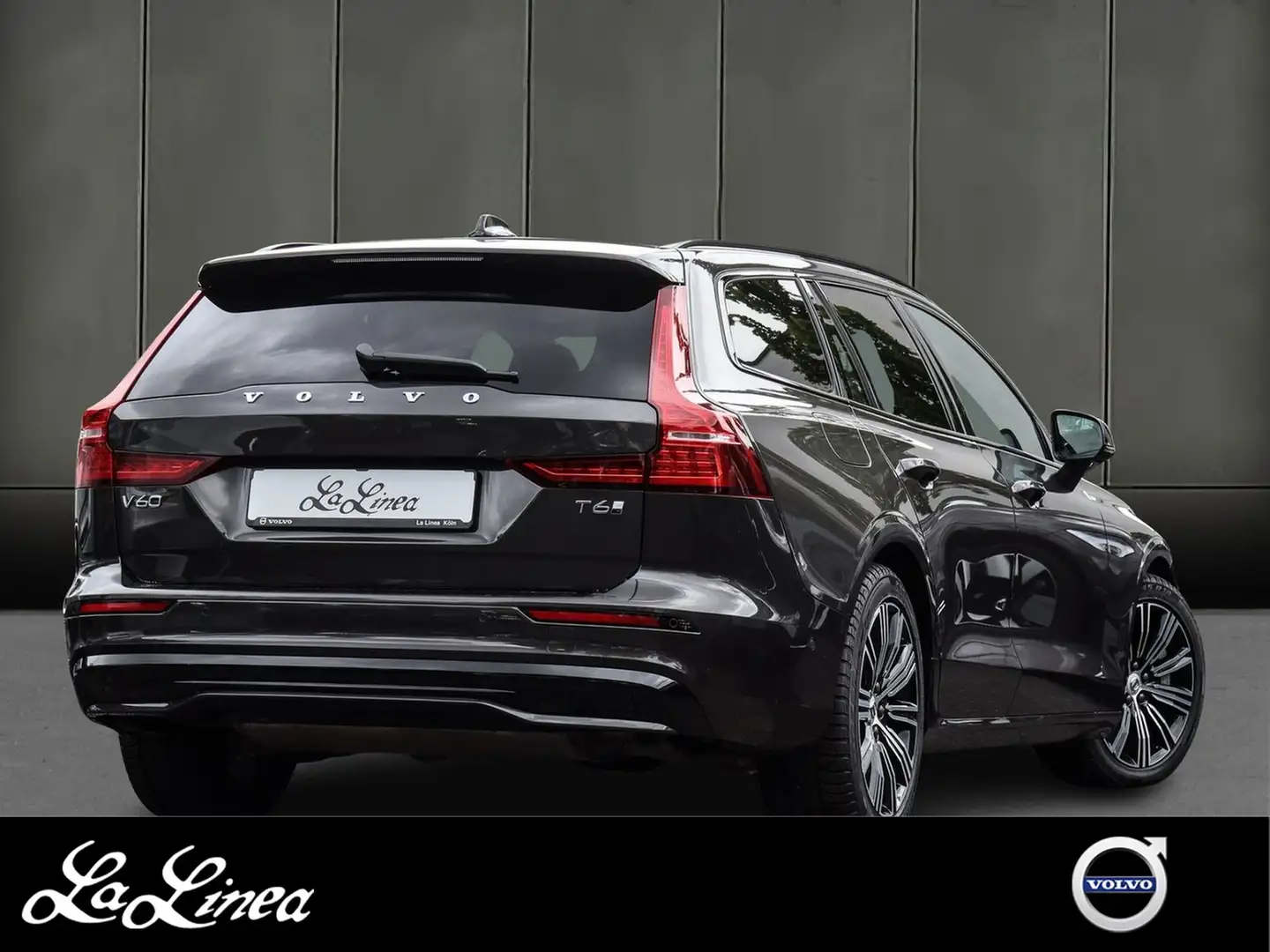 Volvo V60 T6 Recharge AWD Plus Dark NP: 70.600,-//360°K/H... Grau - 2