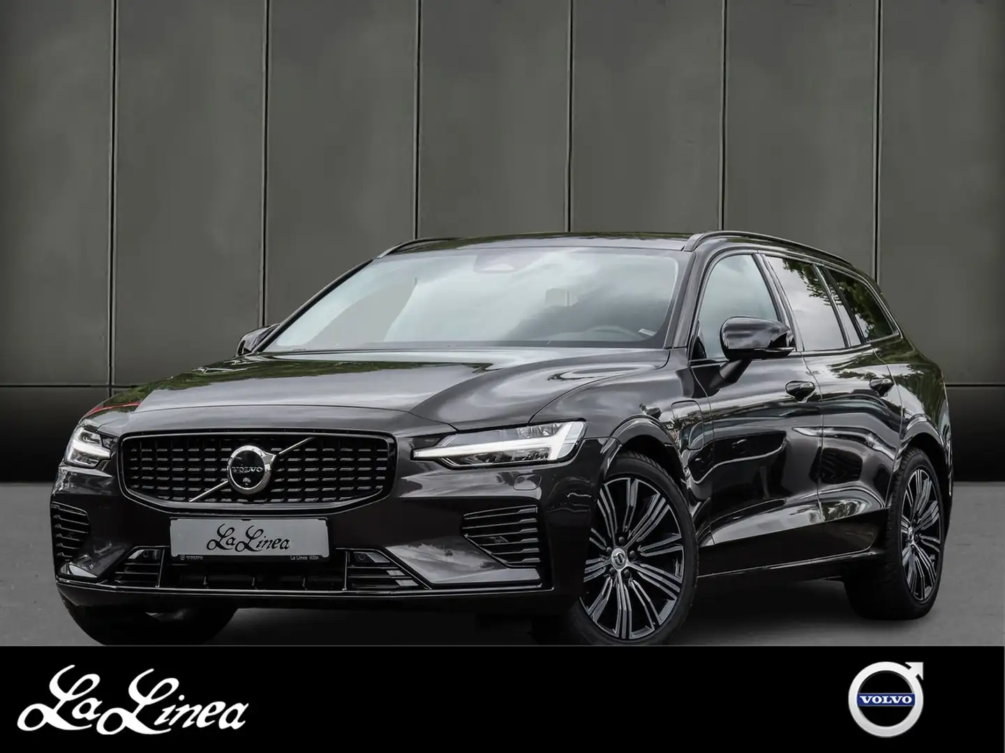 Volvo V60 T6 Recharge AWD Plus Dark NP: 70.600,-//360°K/H... Grau - 1