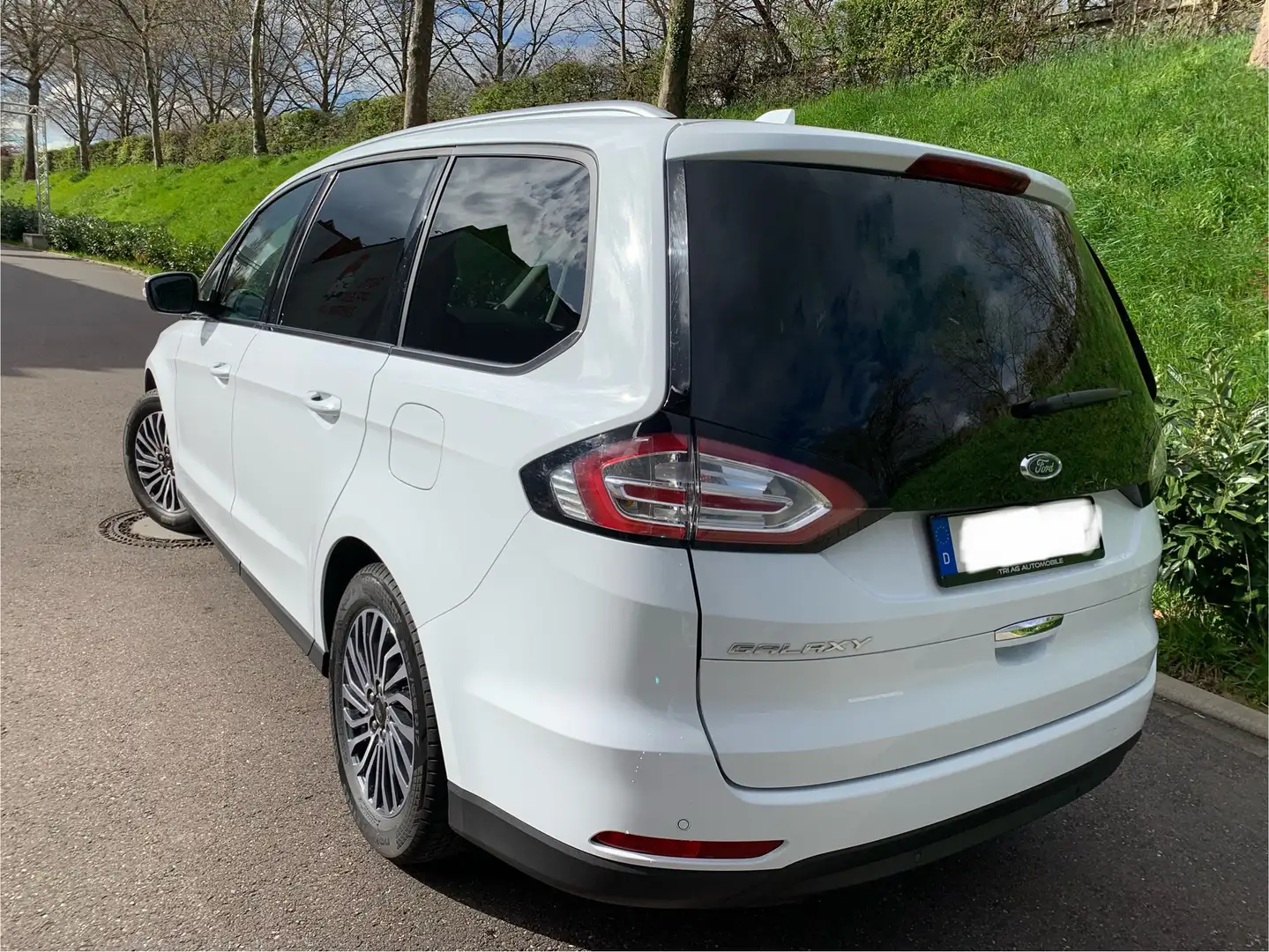 Ford Galaxy titanium, 190PS, Aut., 7-Si, Navi, Connect Blanco - 2