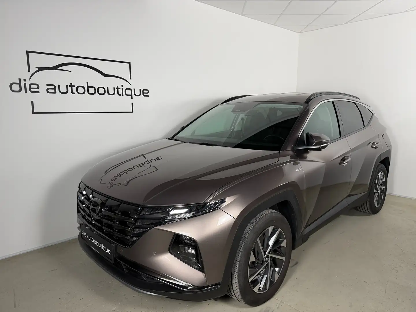 Hyundai TUCSON 1,6 T-GDI Trend Line 2WD 48V // 1. Besitz // Top// Bronze - 1