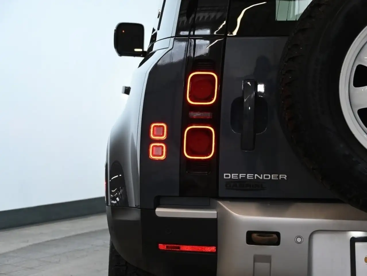 Land Rover Defender снимка Land Rover Defender