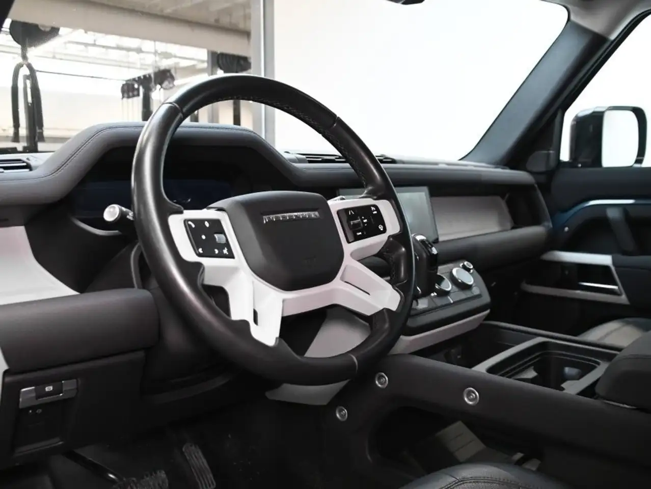 Land Rover Defender снимка Land Rover Defender
