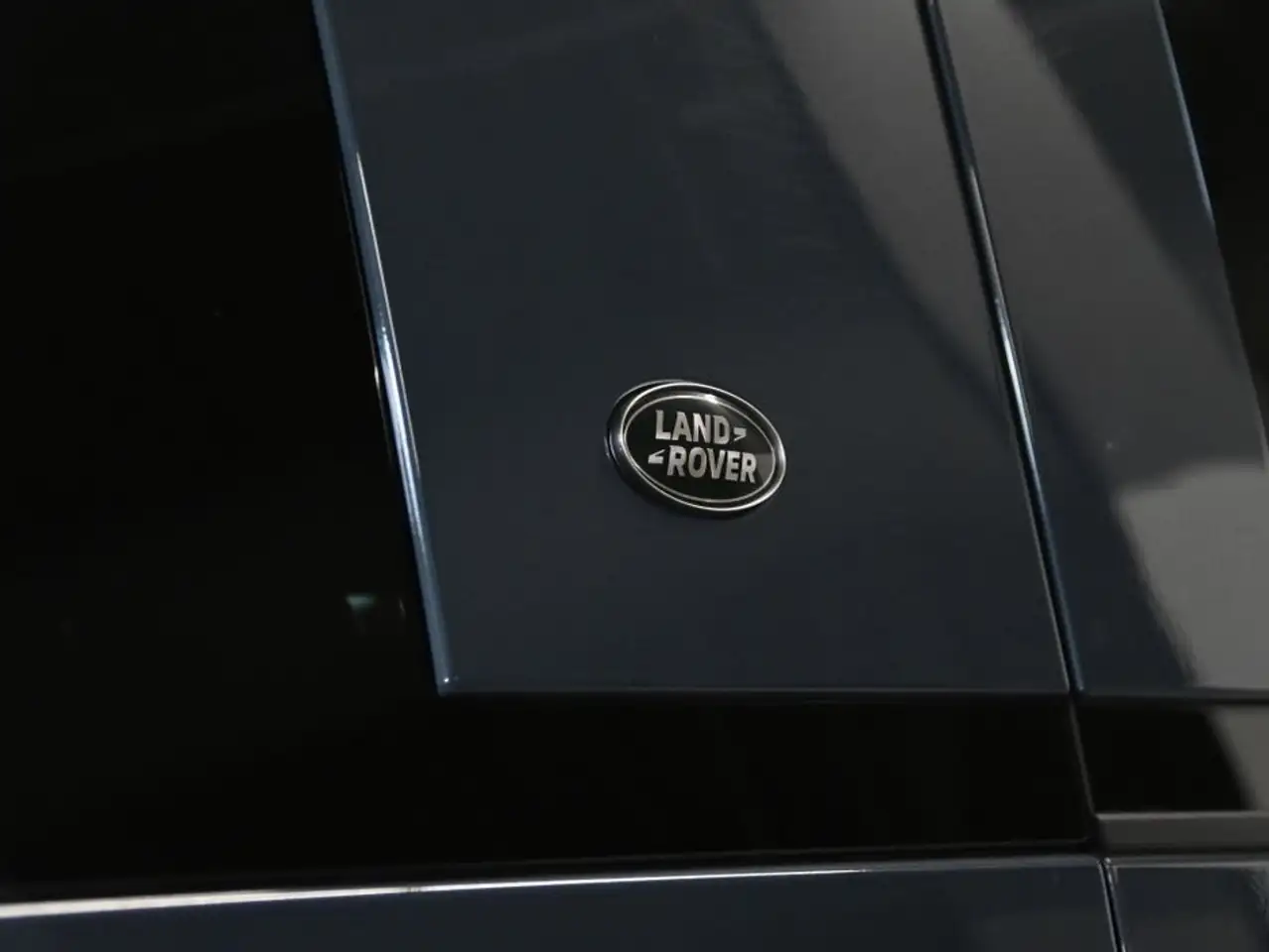 Land Rover Defender снимка Land Rover Defender