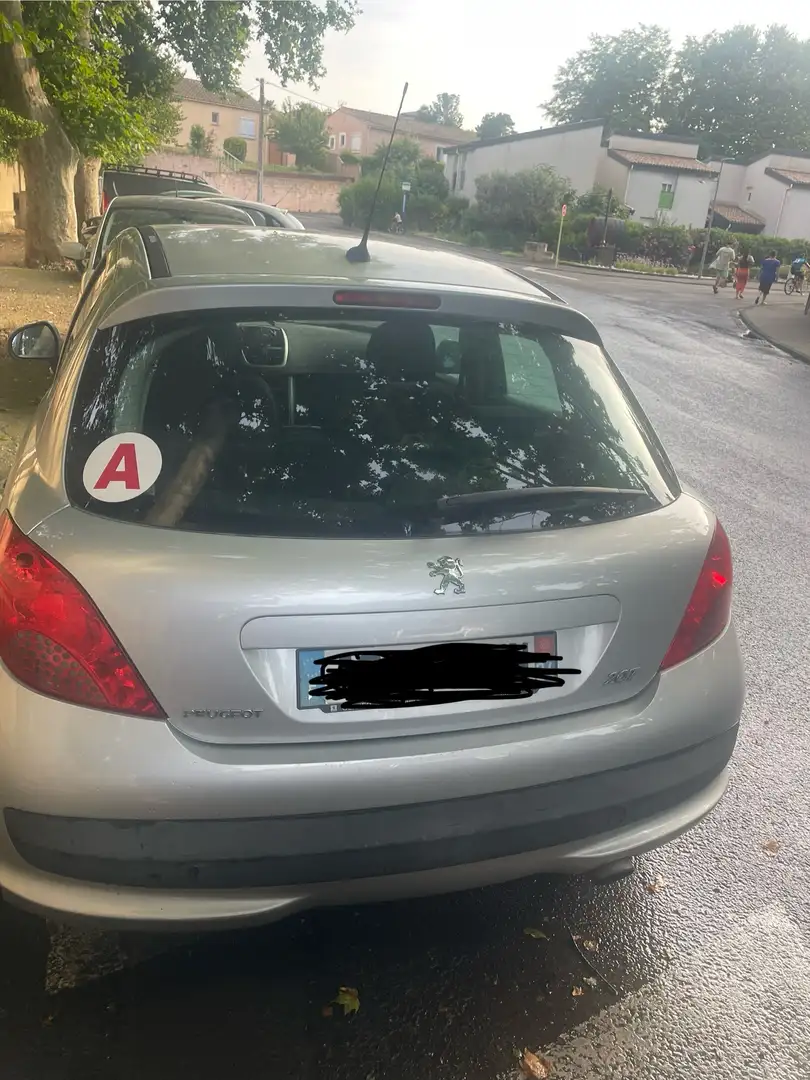 Peugeot 207 1.6 HDi 16v 90ch Sport Pack - 2