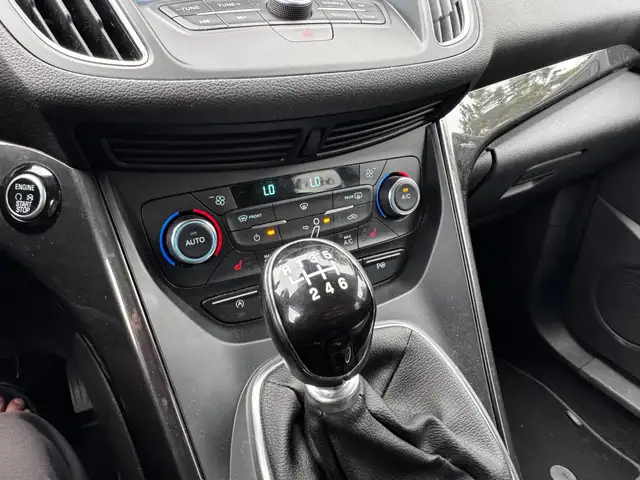 Ford C-Max view 22
