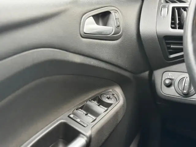 Ford C-Max view 19