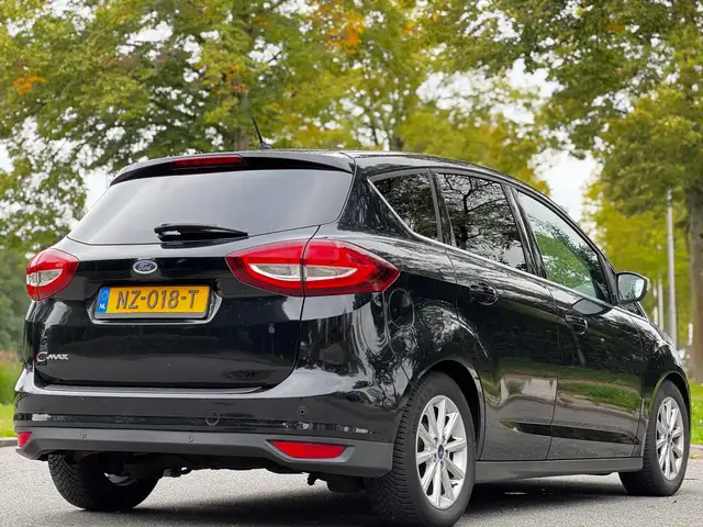 Ford C-Max view 9
