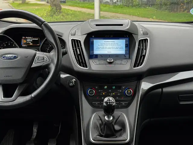 Ford C-Max view 13